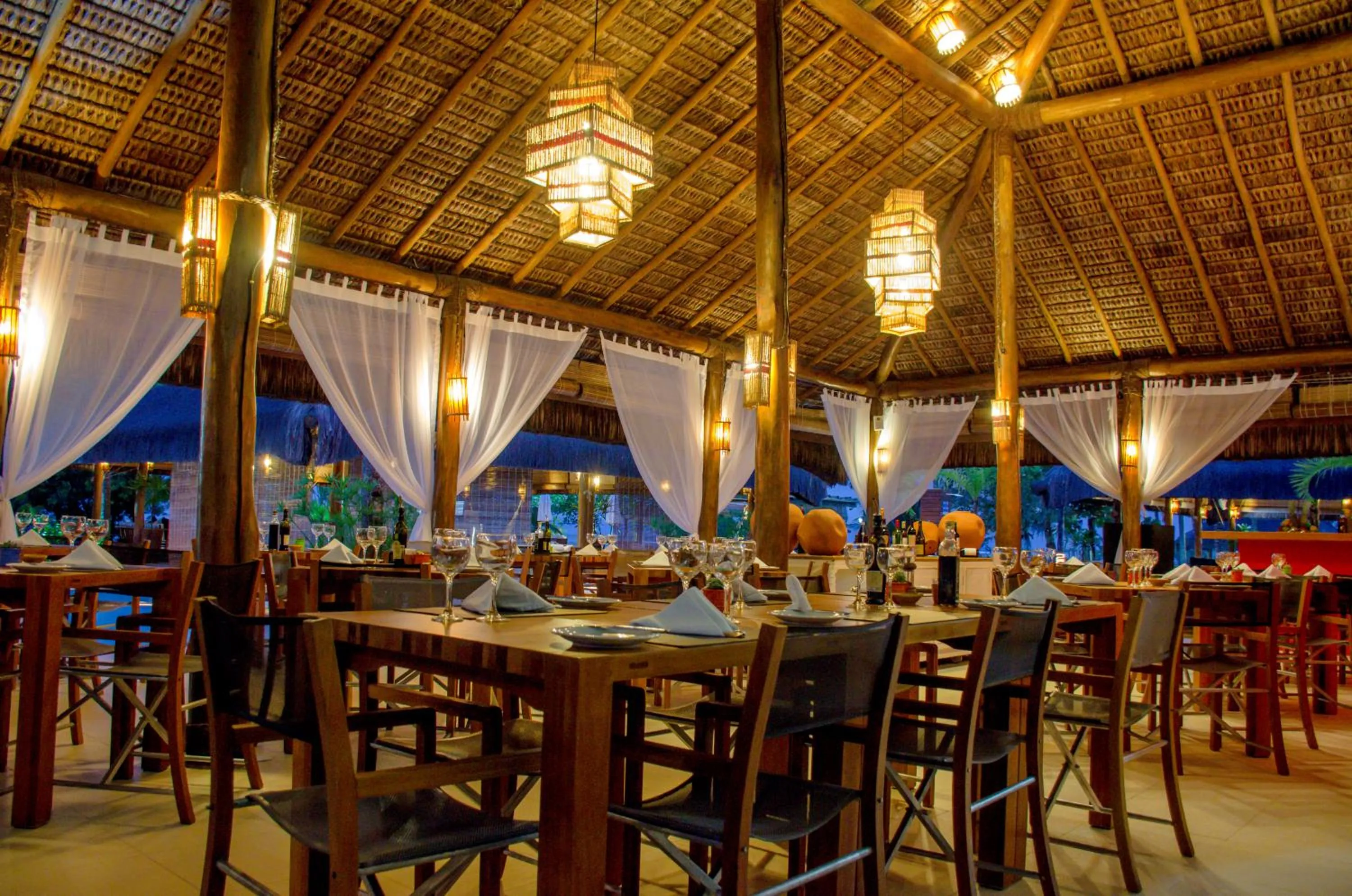 Restaurant/places to eat in Villa dos Corais