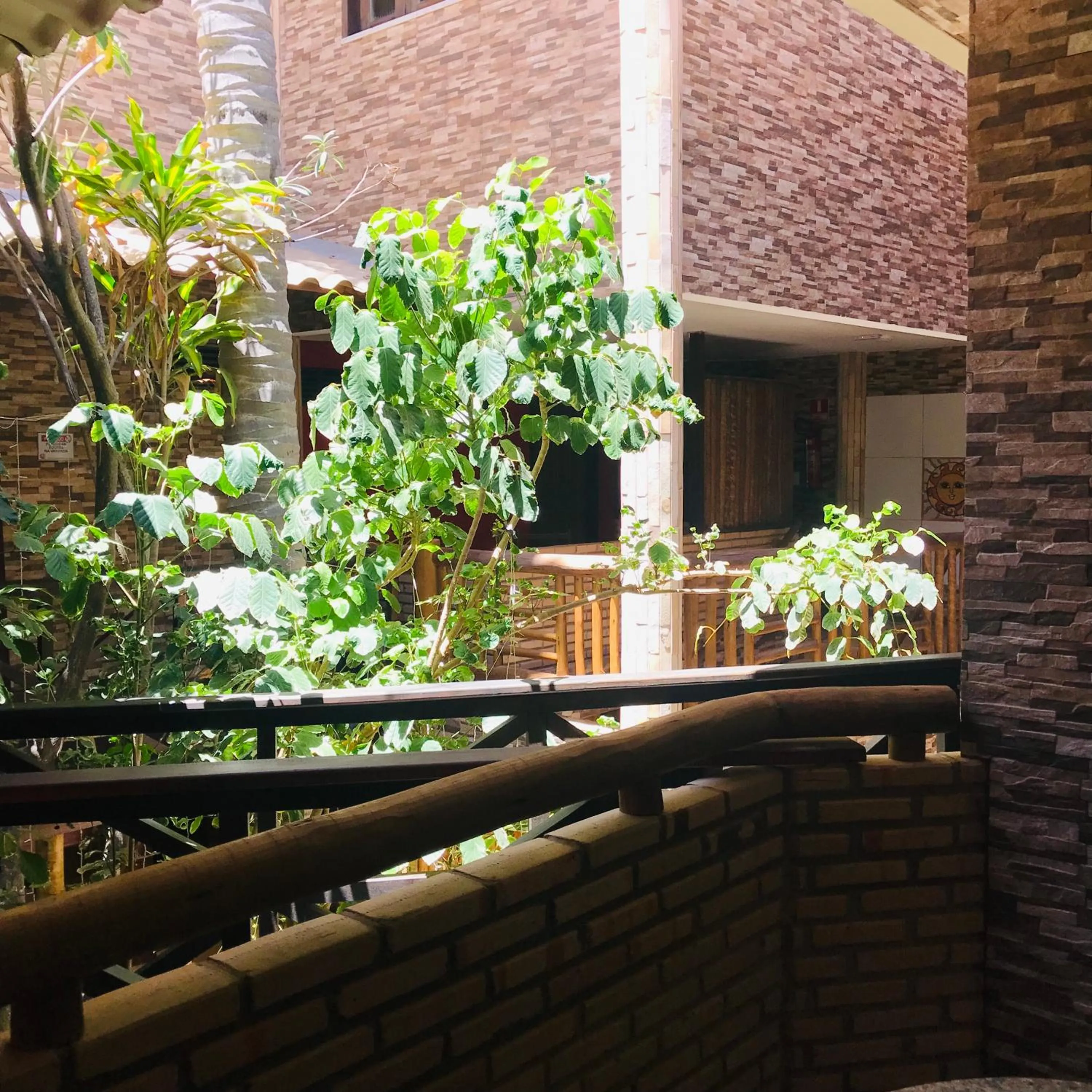 Property building in Hotel Pousada Latitude