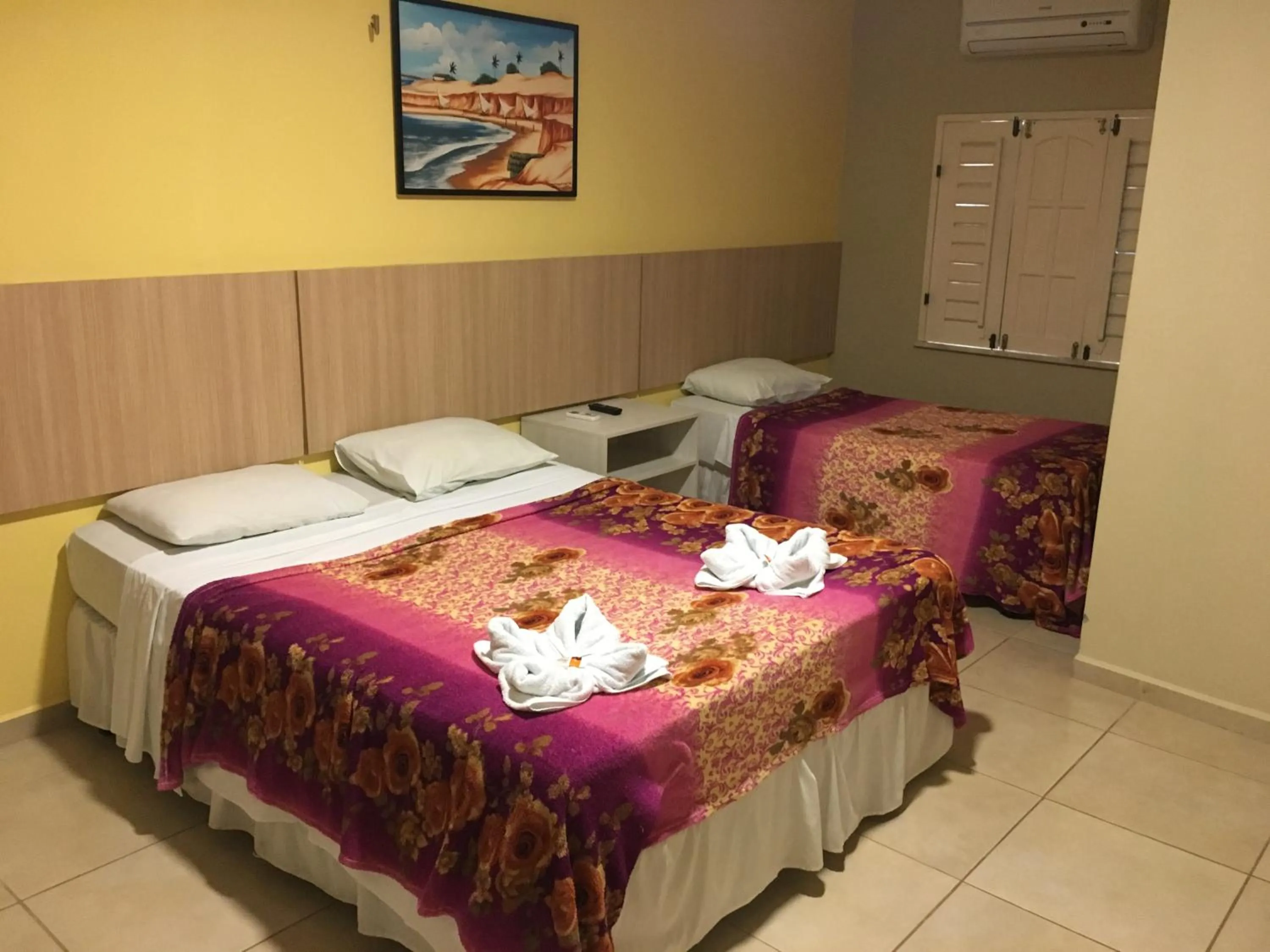 Photo of the whole room, Bed in Hotel Pousada Latitude