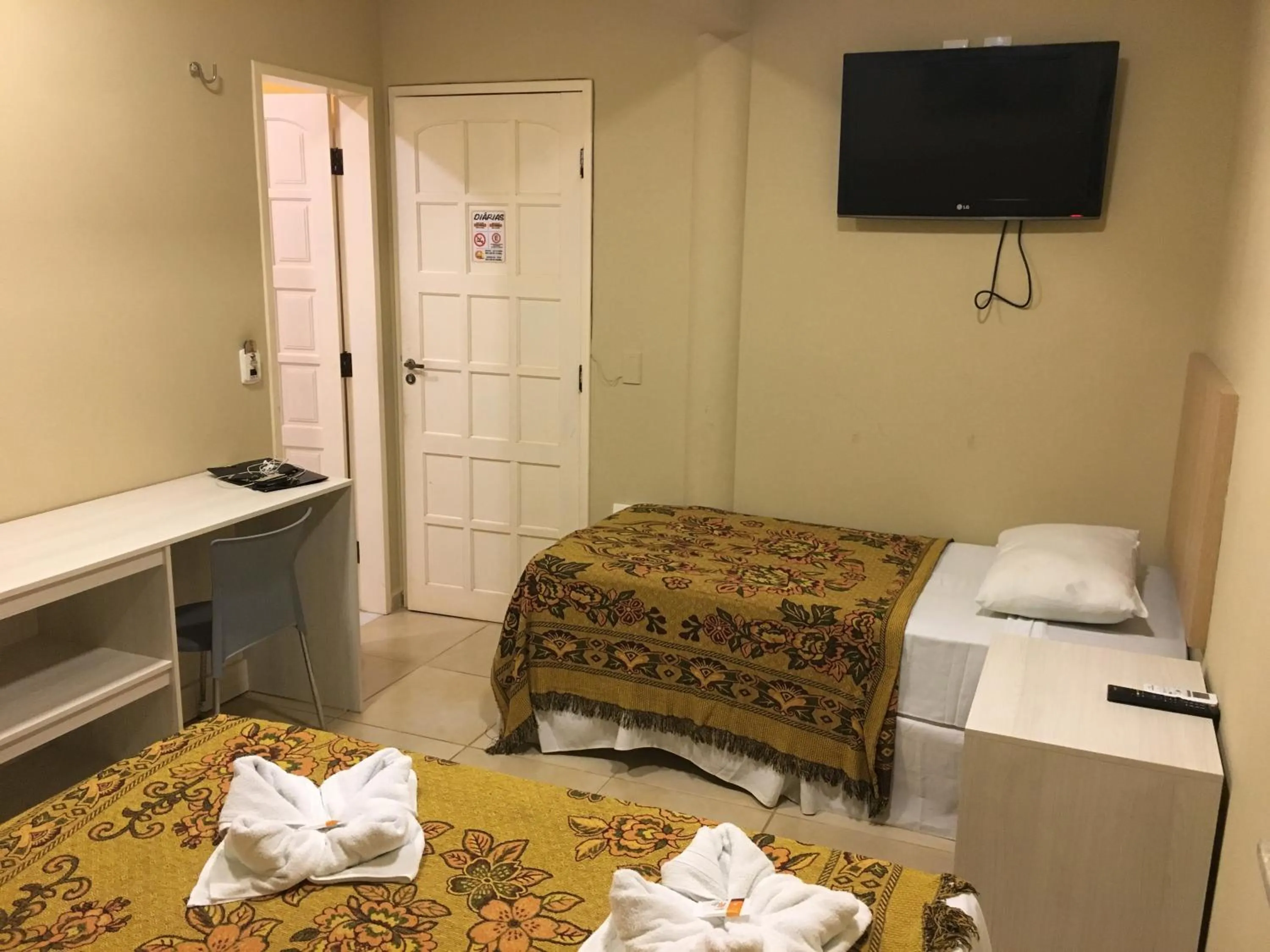 Photo of the whole room, Bed in Hotel Pousada Latitude