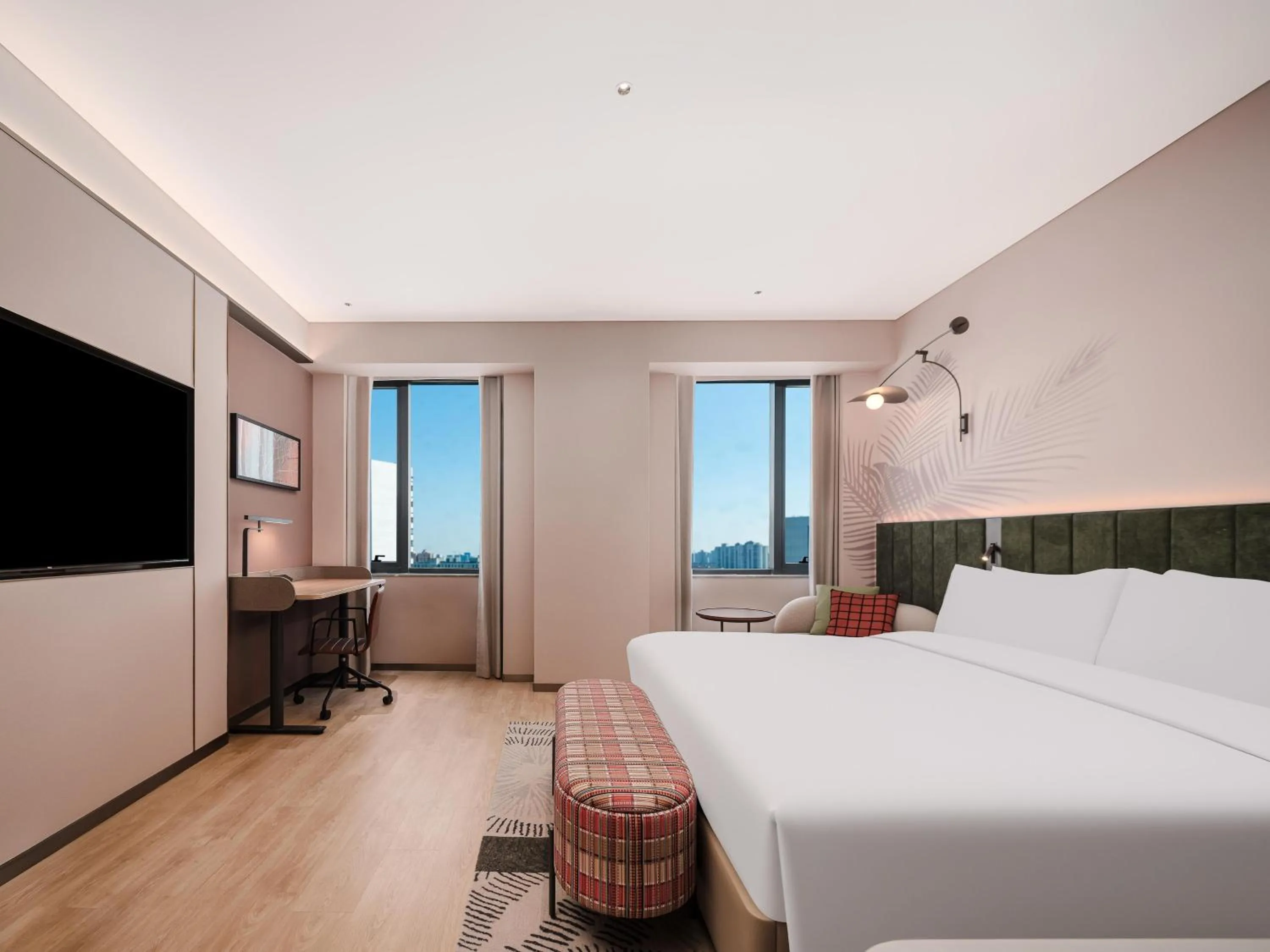 Bedroom, Bed in Hilton Garden Inn Shanghai Caohejing Hi-Tech Park