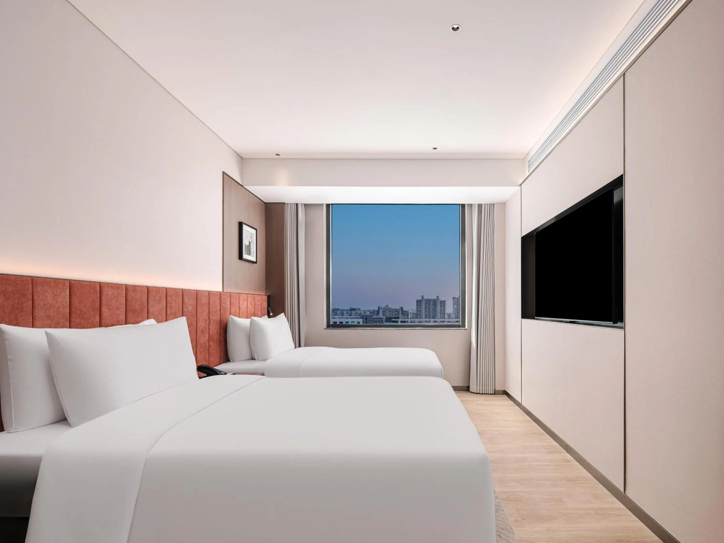 Bed in Hilton Garden Inn Shanghai Caohejing Hi-Tech Park