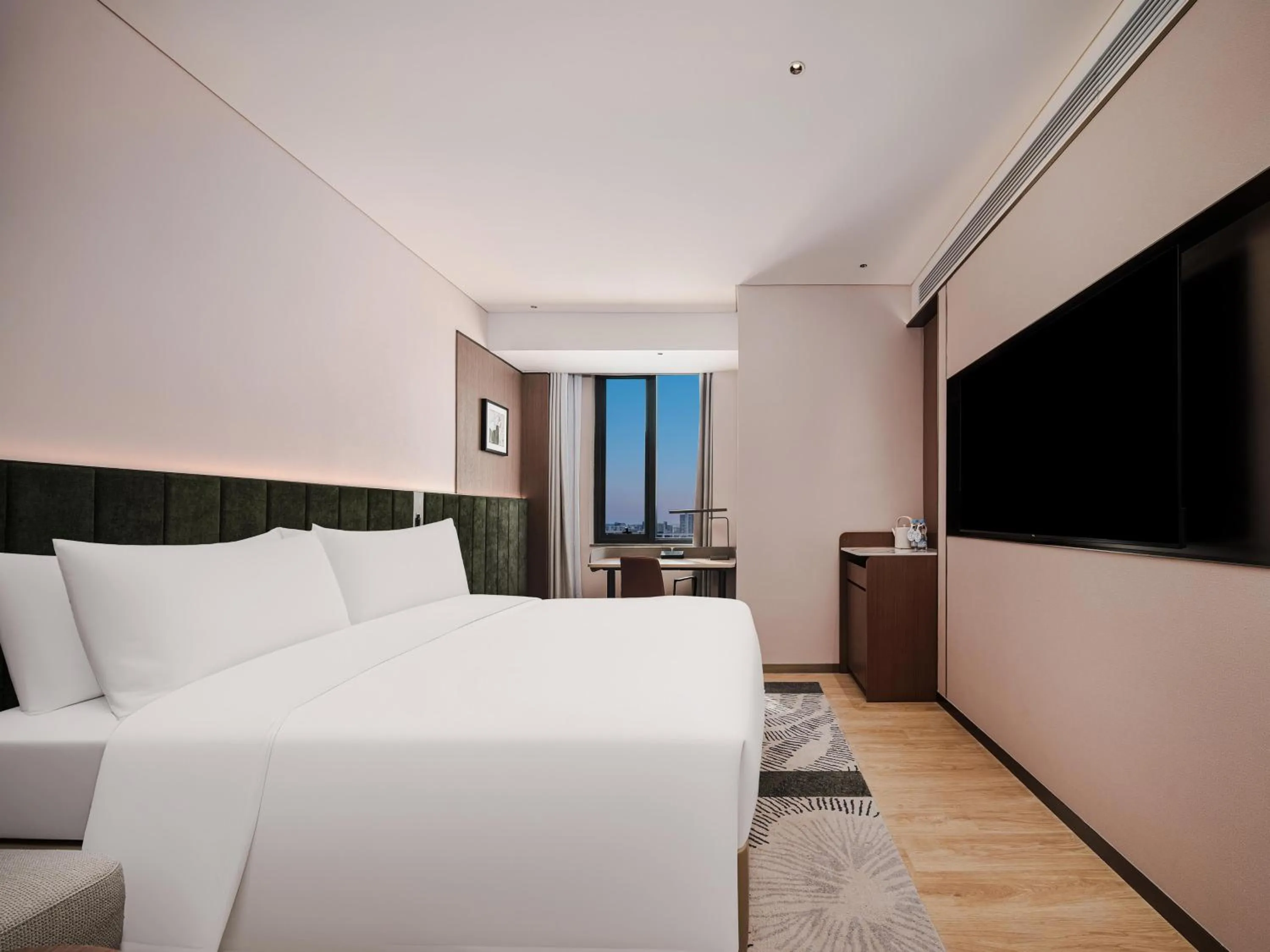 Bed in Hilton Garden Inn Shanghai Caohejing Hi-Tech Park