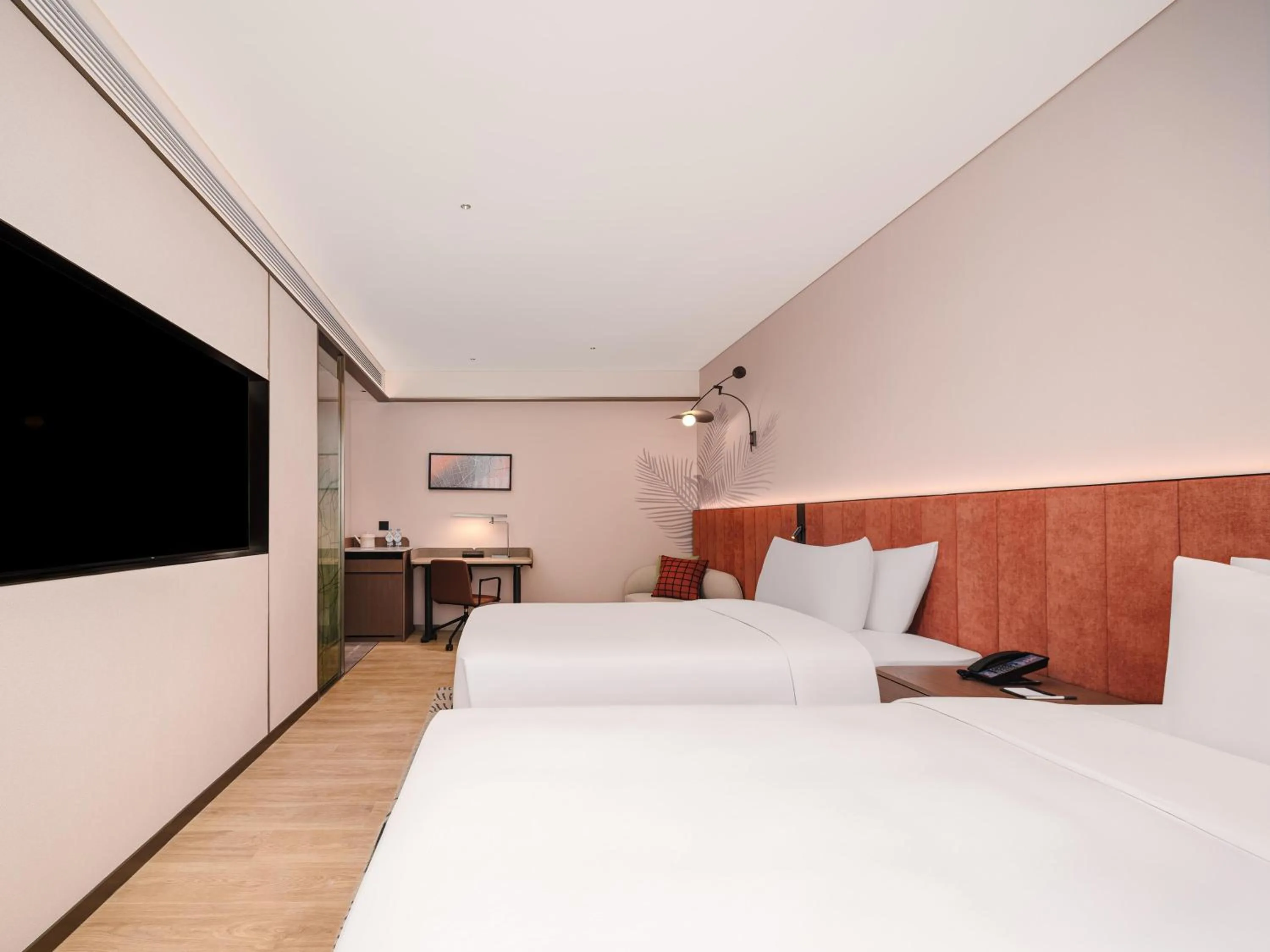 Bed in Hilton Garden Inn Shanghai Caohejing Hi-Tech Park