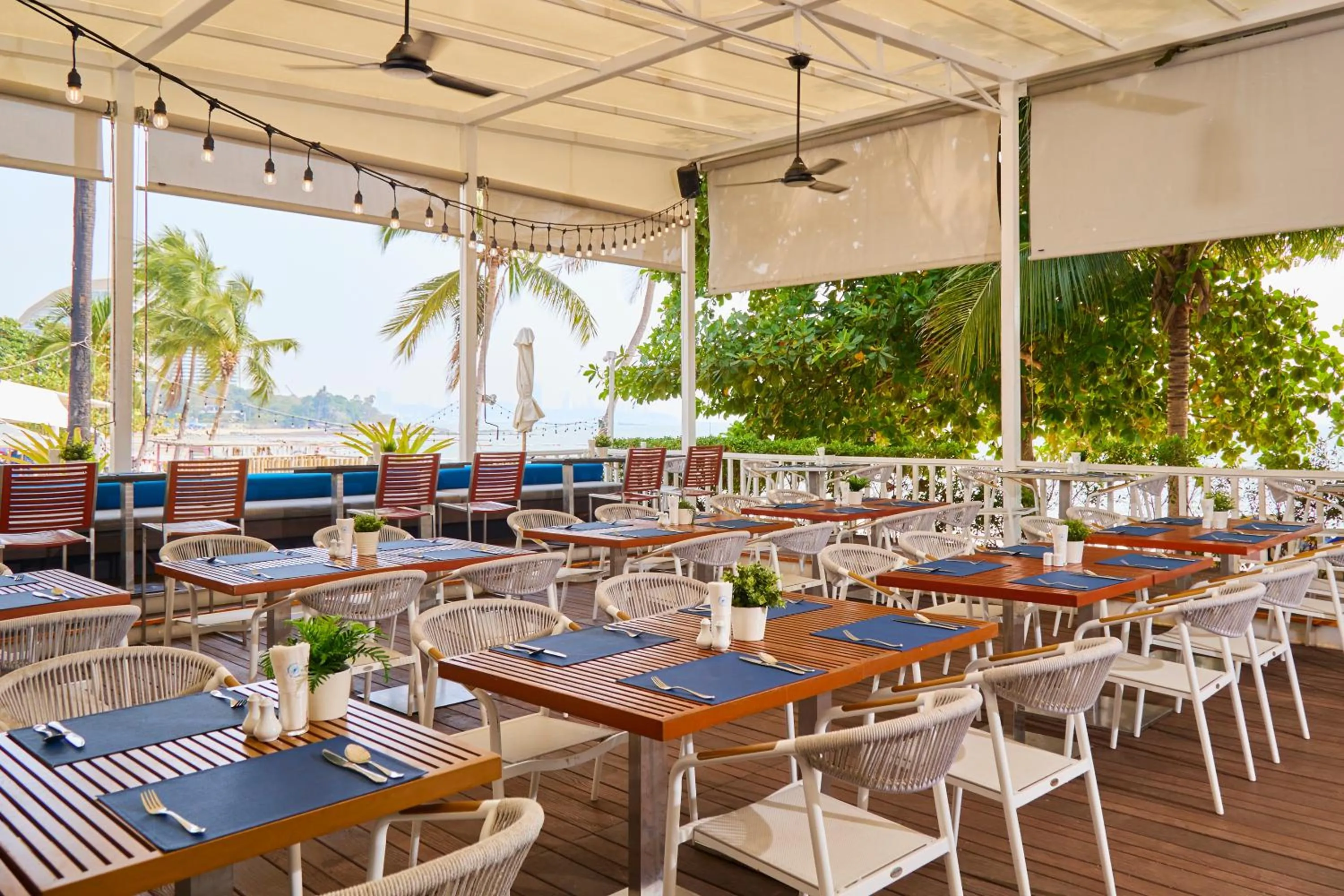 Restaurant/places to eat in Pullman Pattaya Hotel G