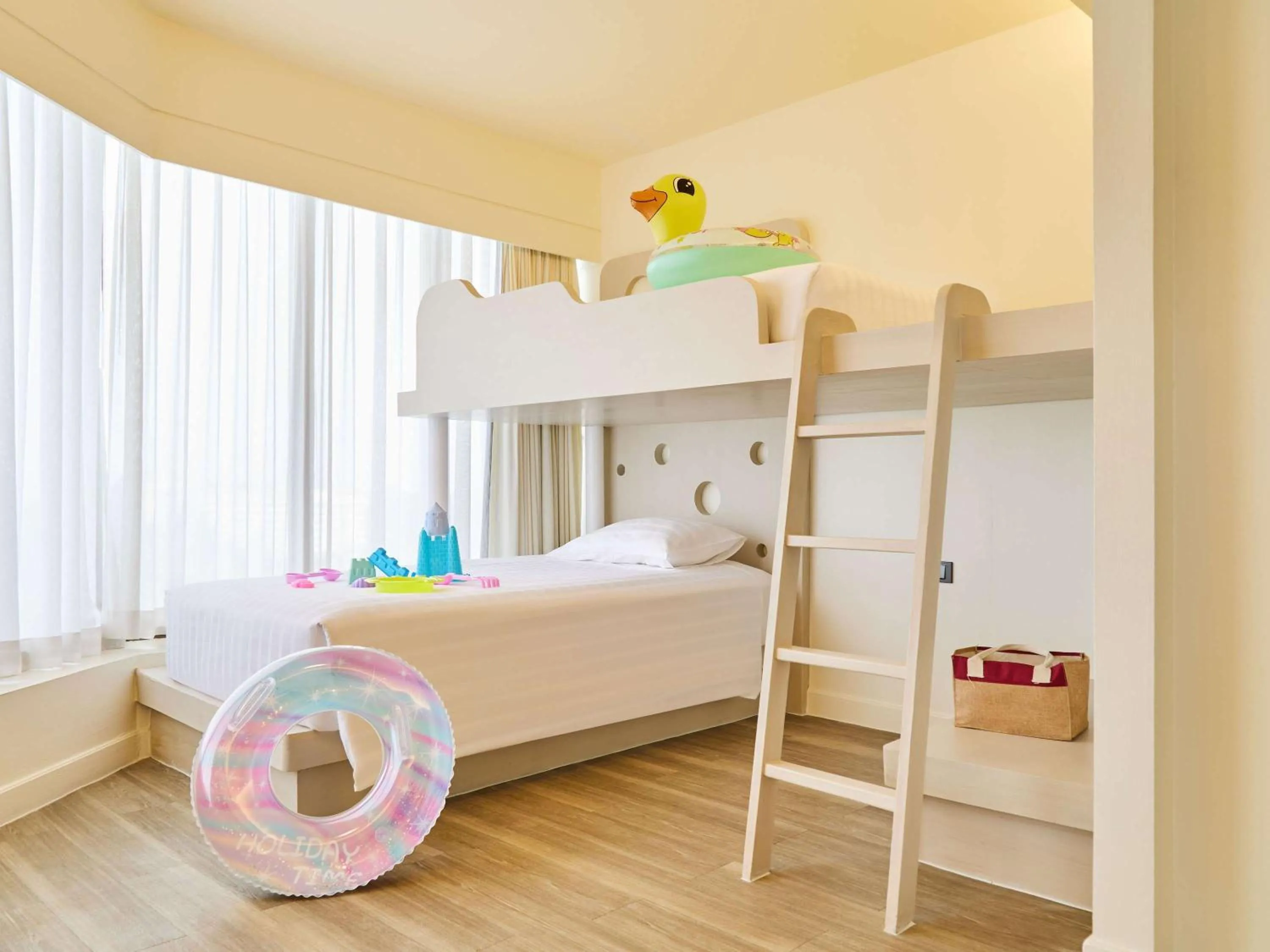 Family Room with King and Bunk Bed in Pullman Pattaya Hotel G