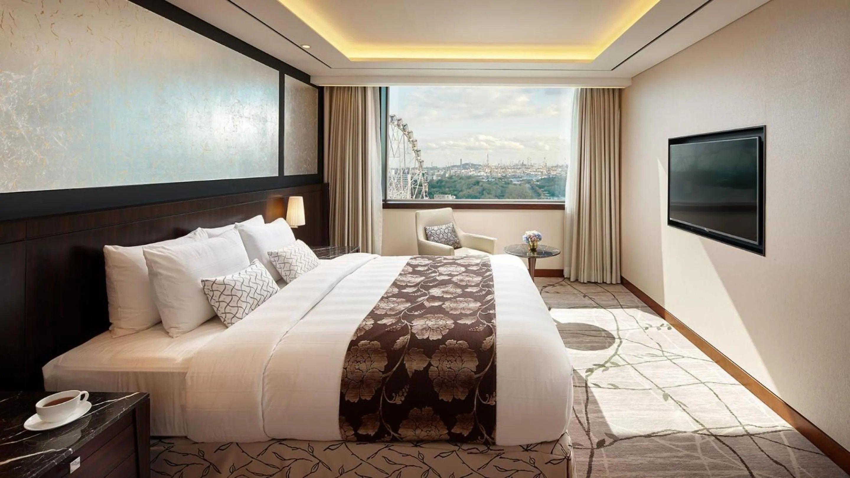 Bed in Lotte Hotel Ulsan