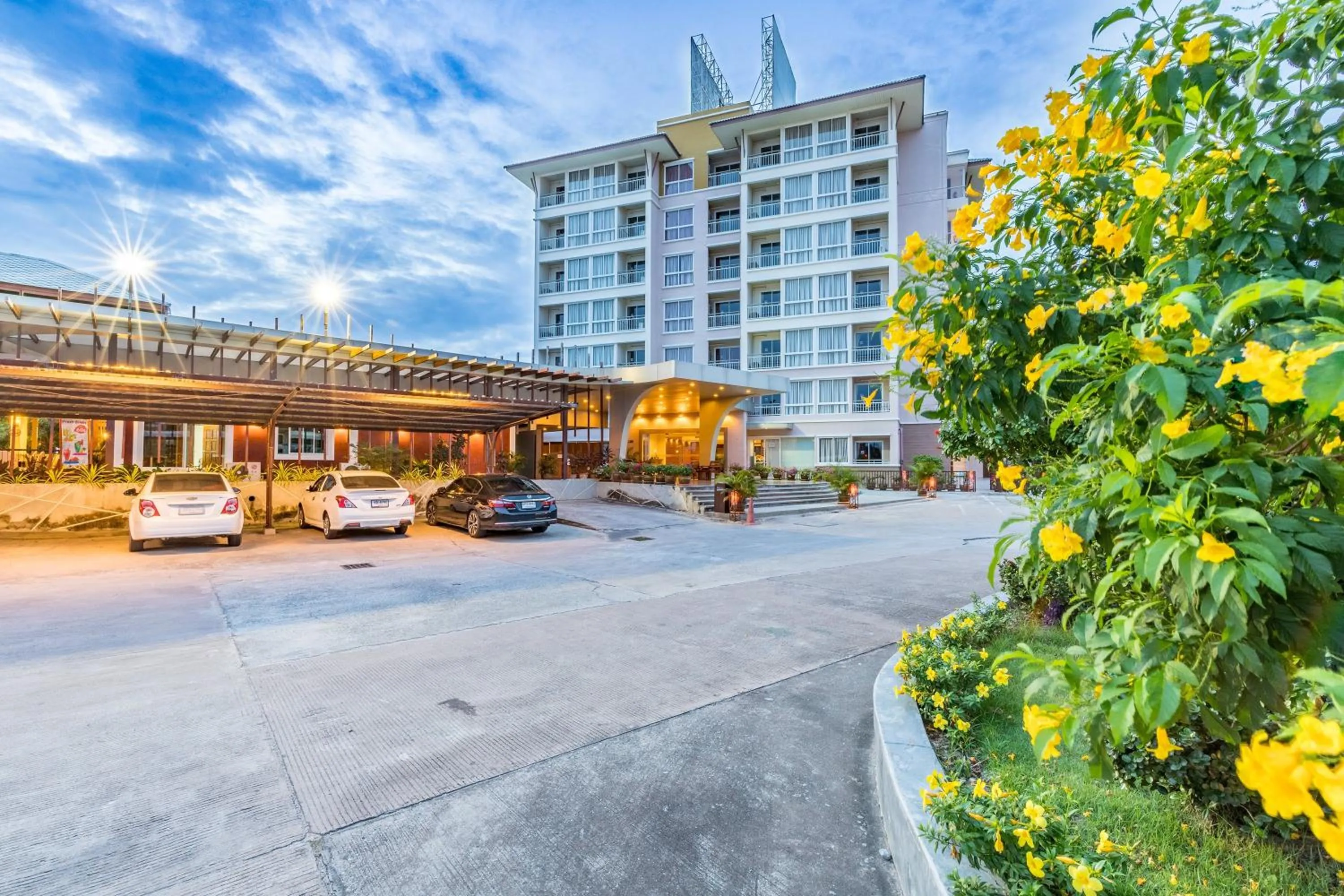 Property building in Eastiny Resort & Spa