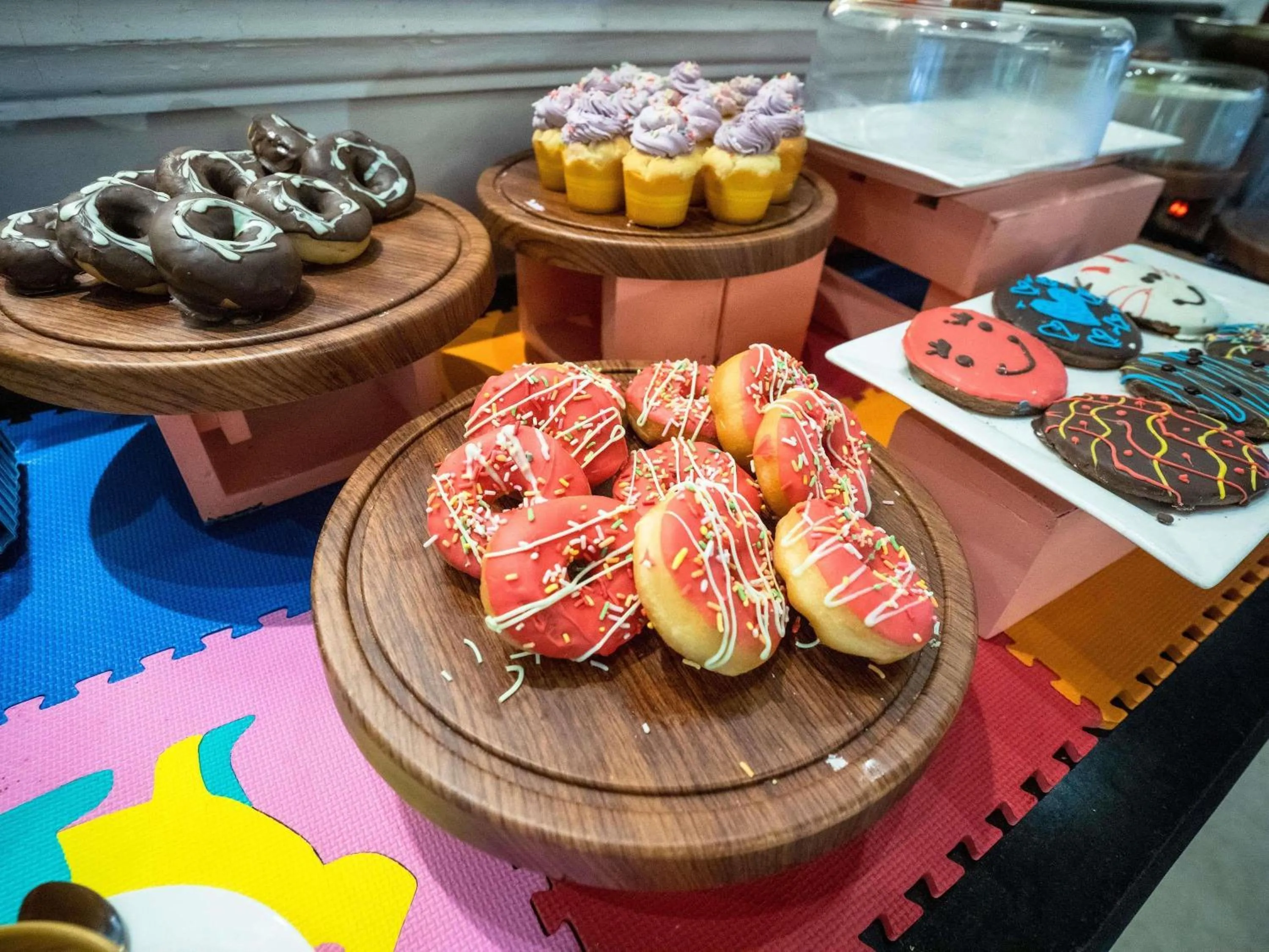 Restaurant/places to eat in Novotel Bogor Golf Resort