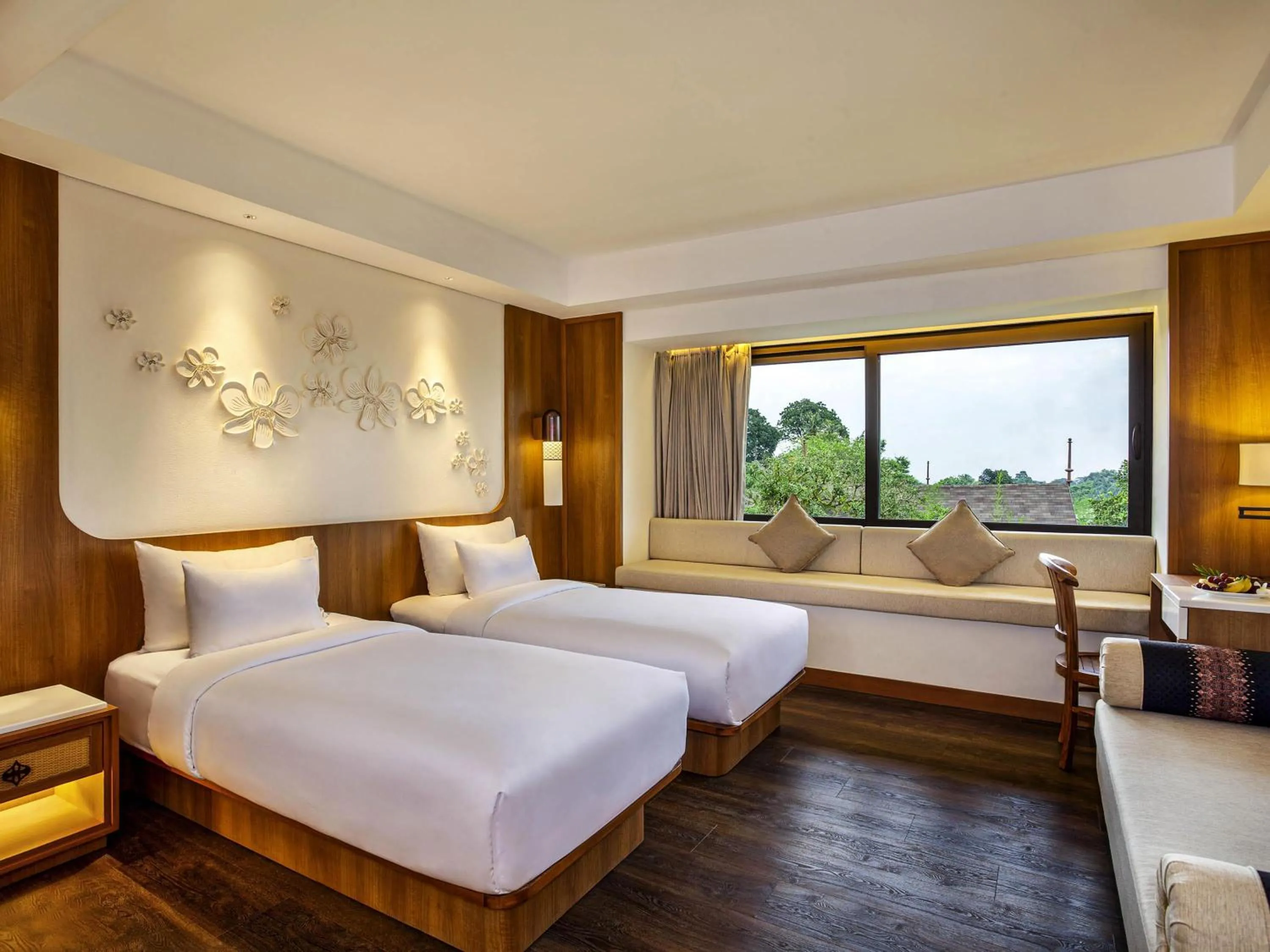 Bedroom, Bed in Novotel Bogor Golf Resort