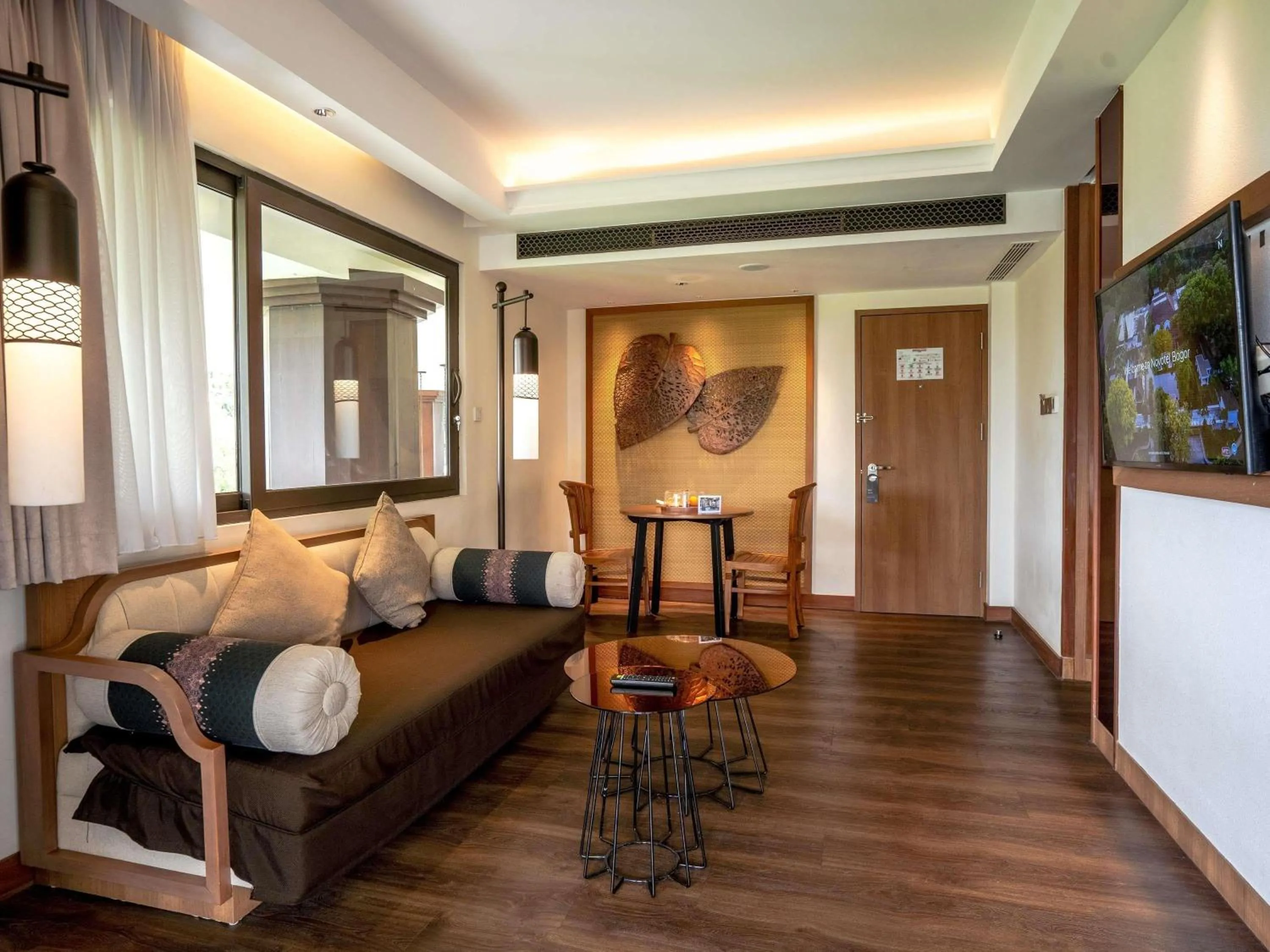 Bedroom, Bed in Novotel Bogor Golf Resort