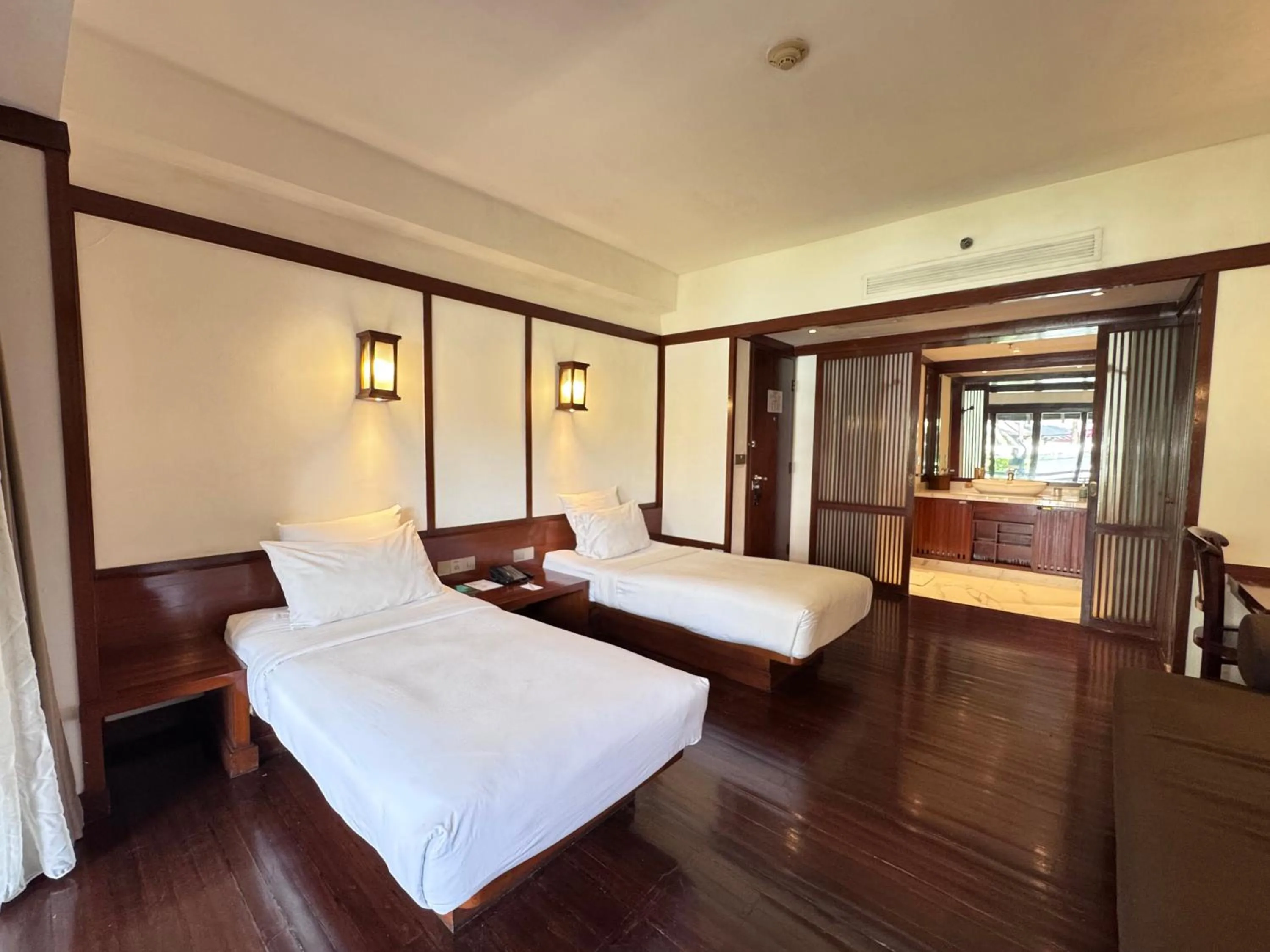 Bed in Novotel Bogor Golf Resort