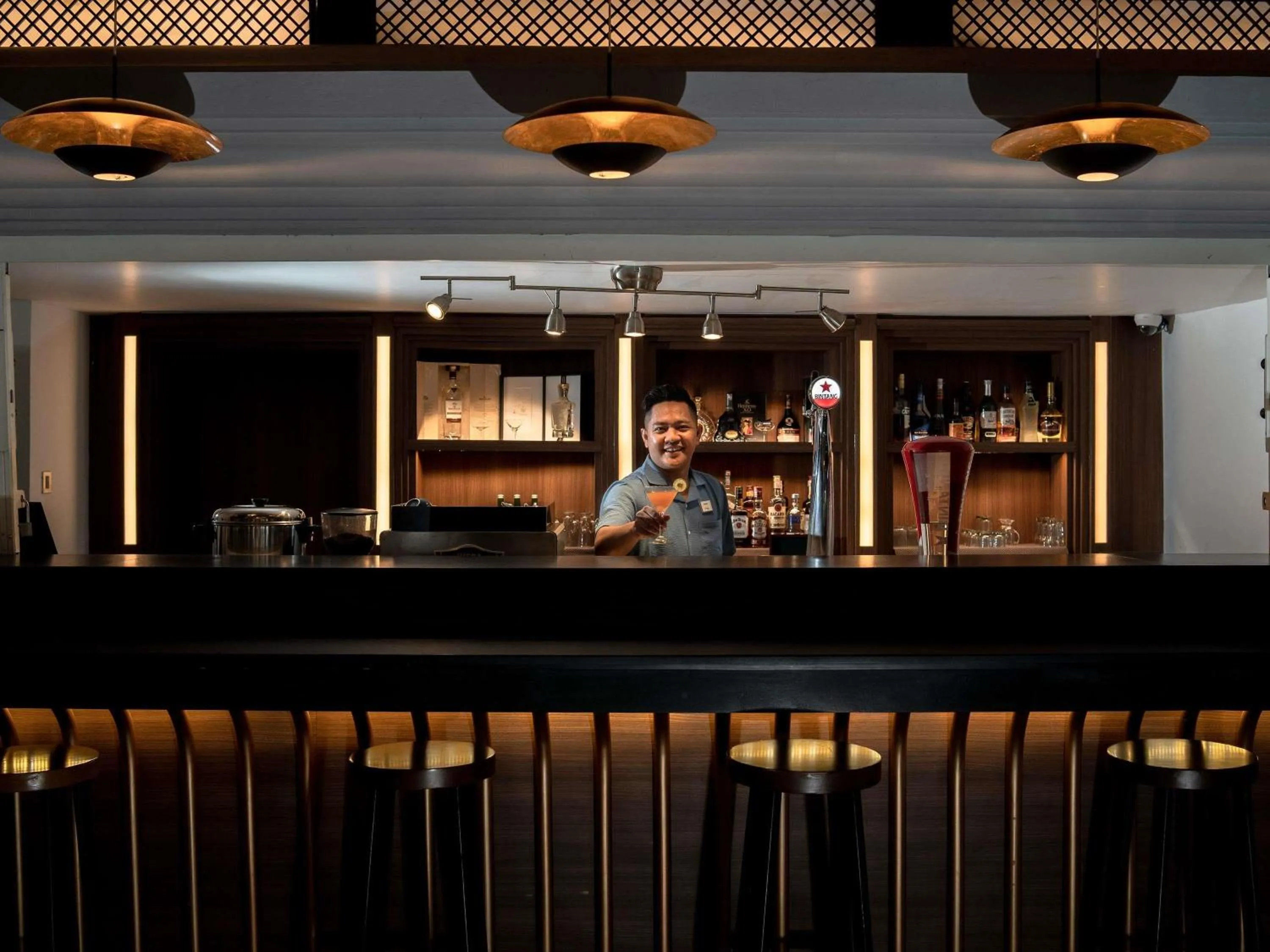 Lounge or bar in Novotel Bogor Golf Resort