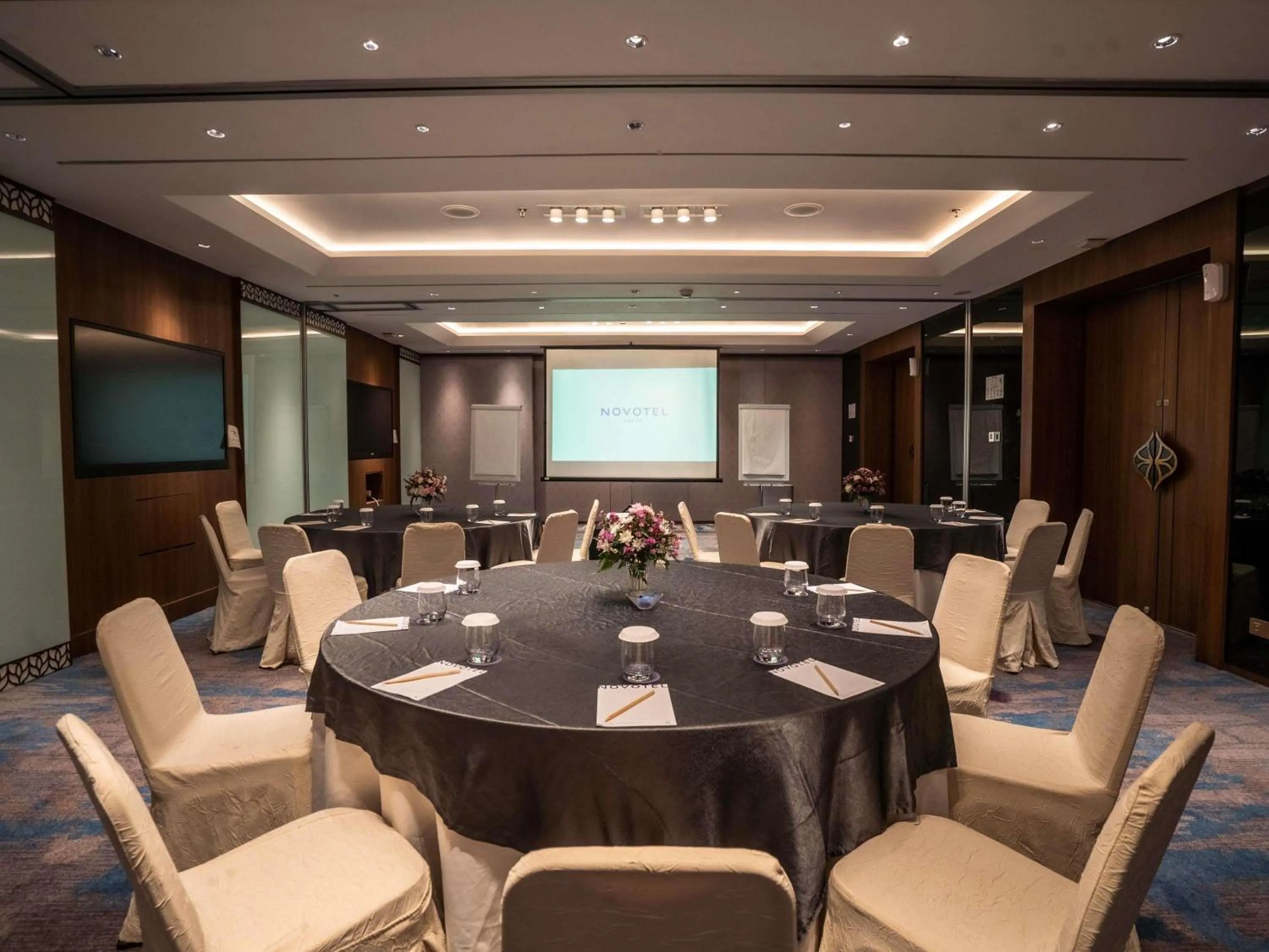 Meeting/conference room in Novotel Bogor Golf Resort