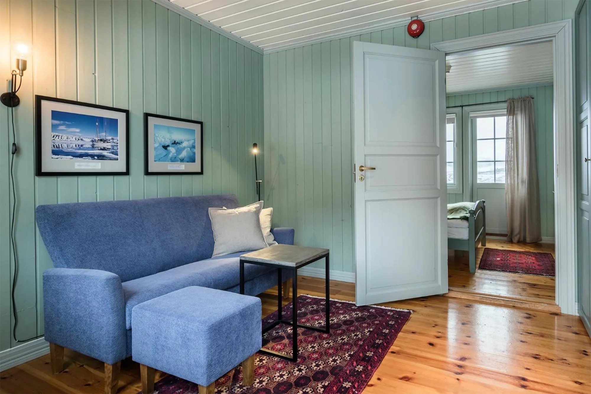Living room in Håholmen - by Classic Norway Hotels