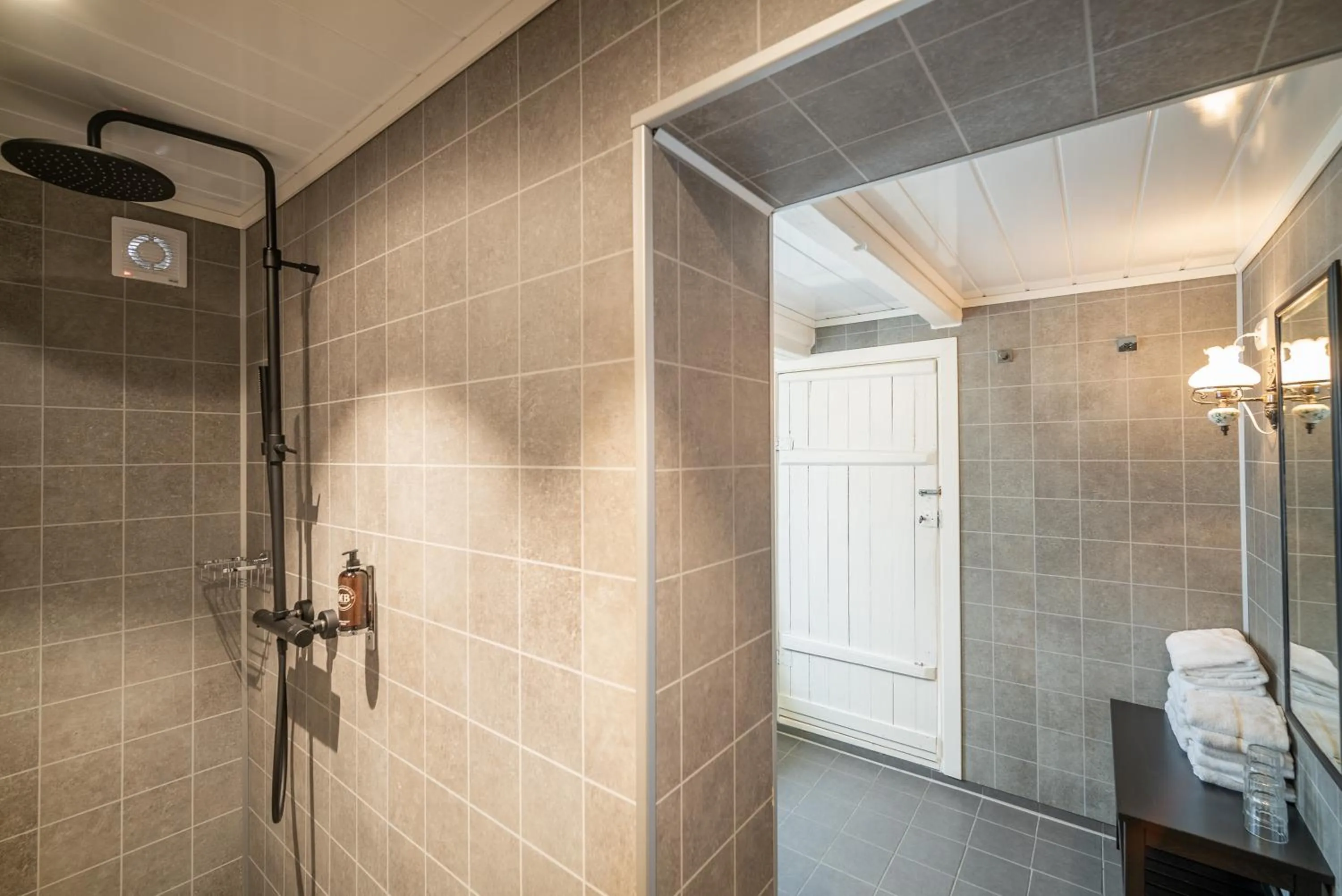 Bathroom in Håholmen - by Classic Norway Hotels