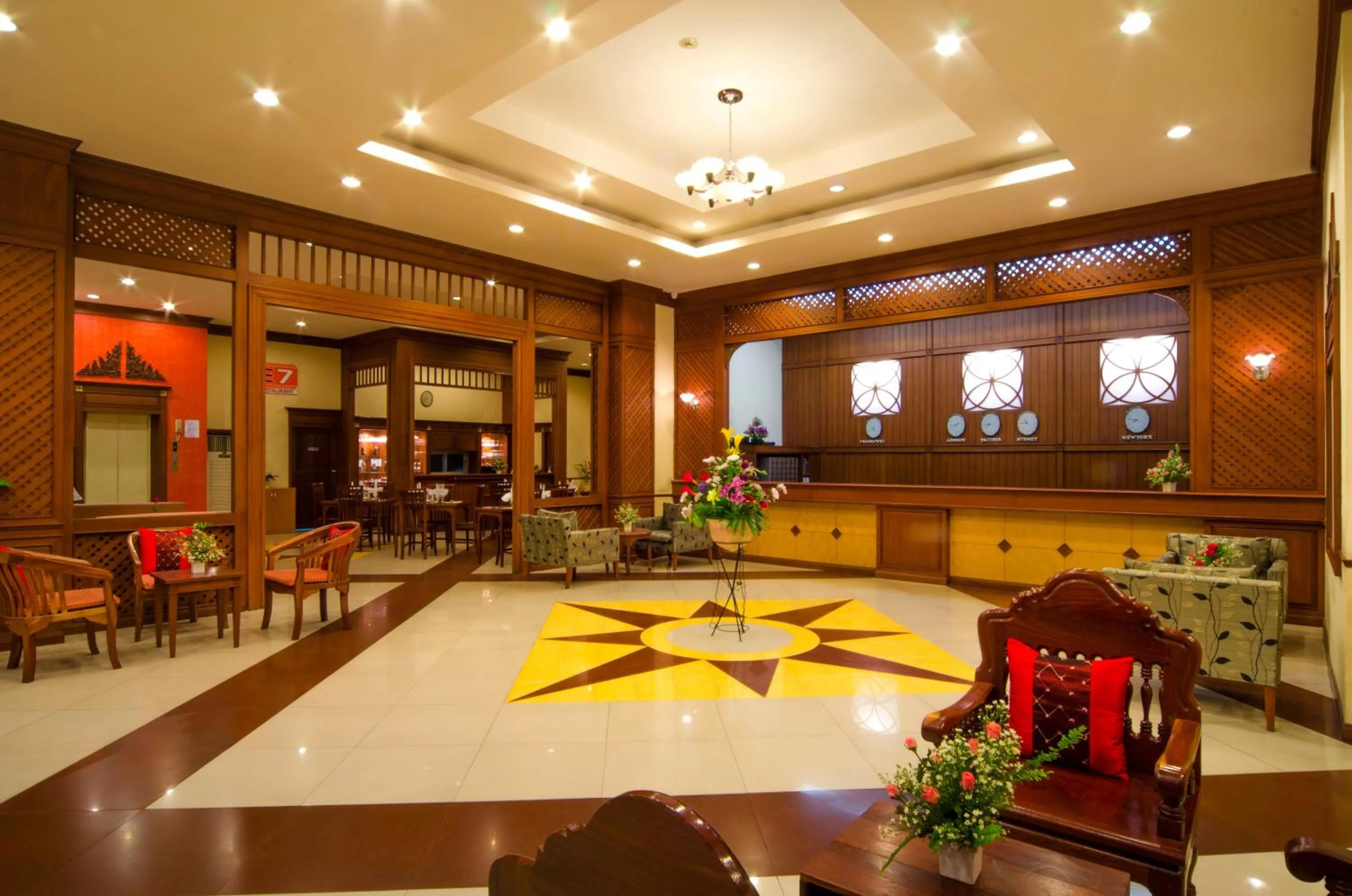 Lobby or reception in Eastiny Seven Hotel