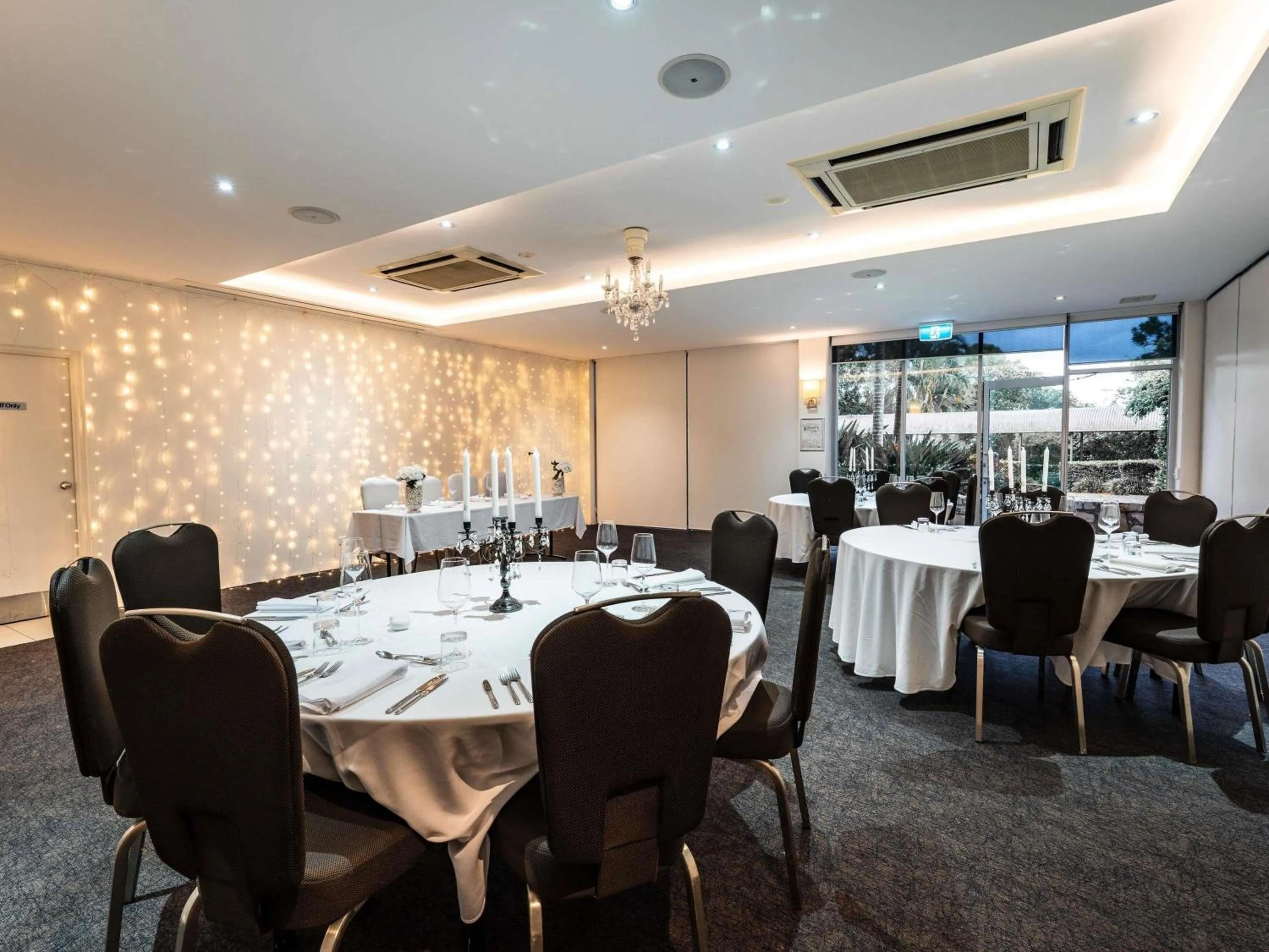 Meeting/conference room in Mercure Clear Mountain Lodge