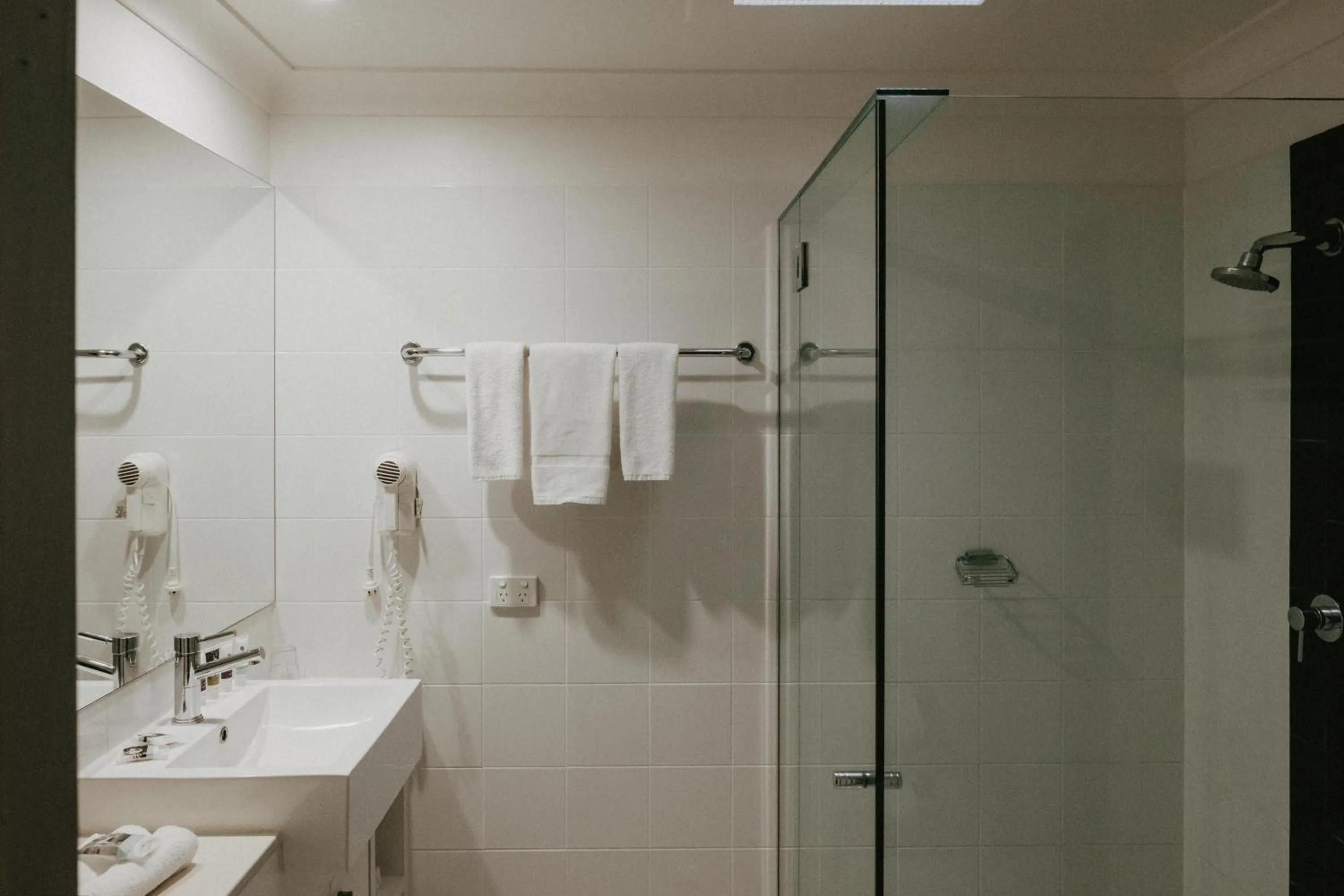 Bathroom in Mercure Clear Mountain Lodge