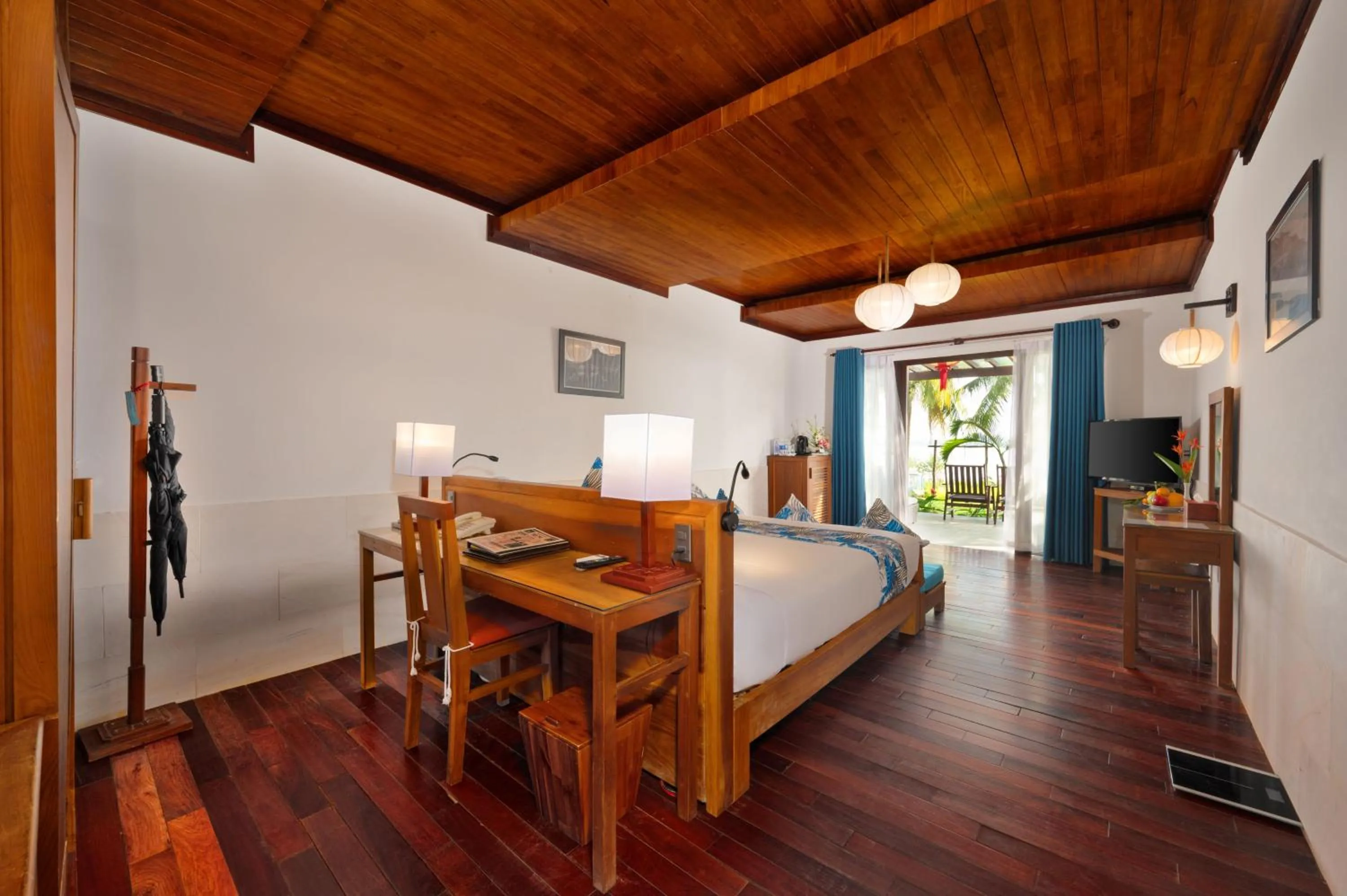 Bed in Vinh Hung Riverside Resort & Spa