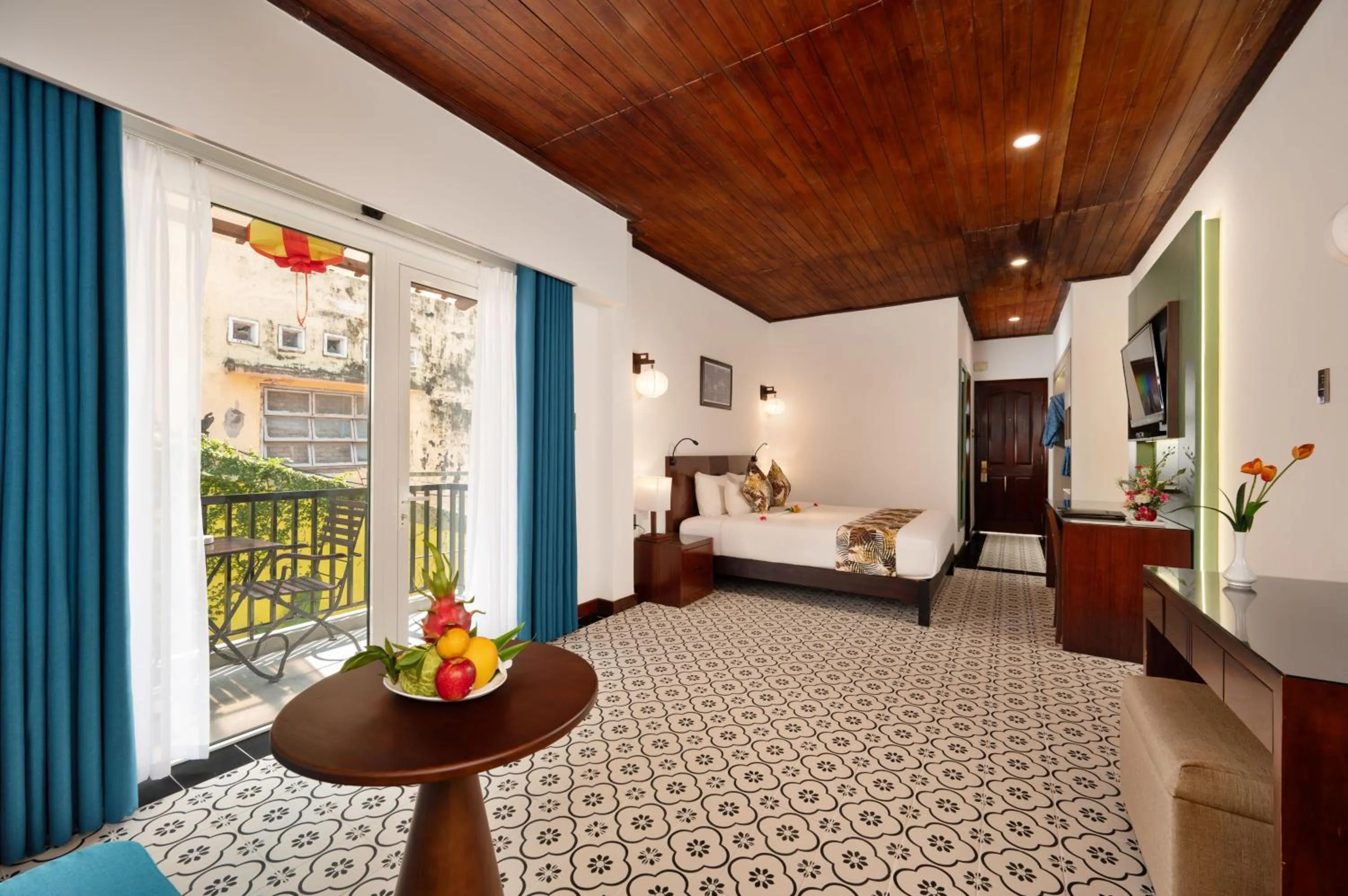 Bed in Vinh Hung Riverside Resort & Spa