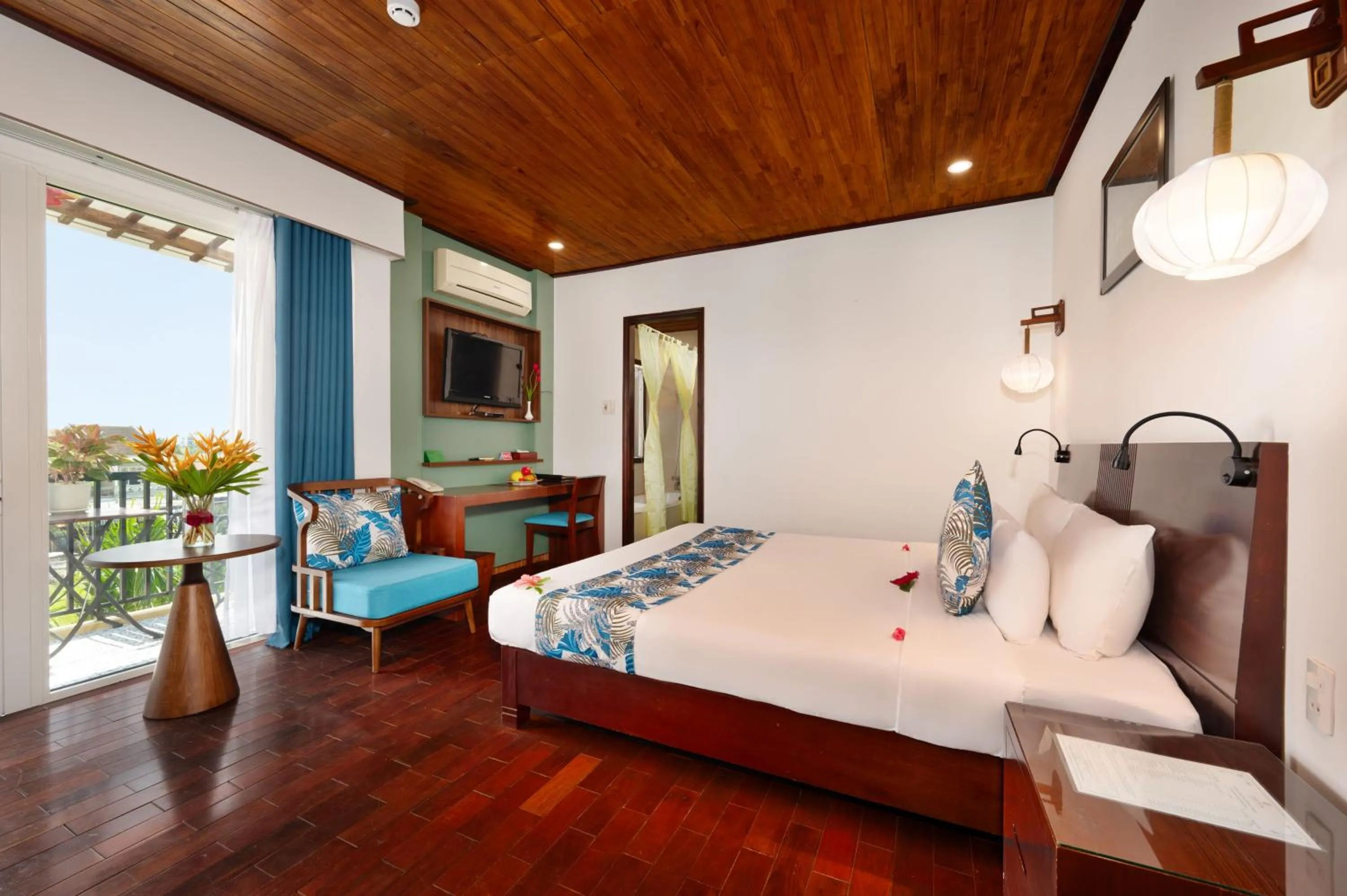 Bed in Vinh Hung Riverside Resort & Spa