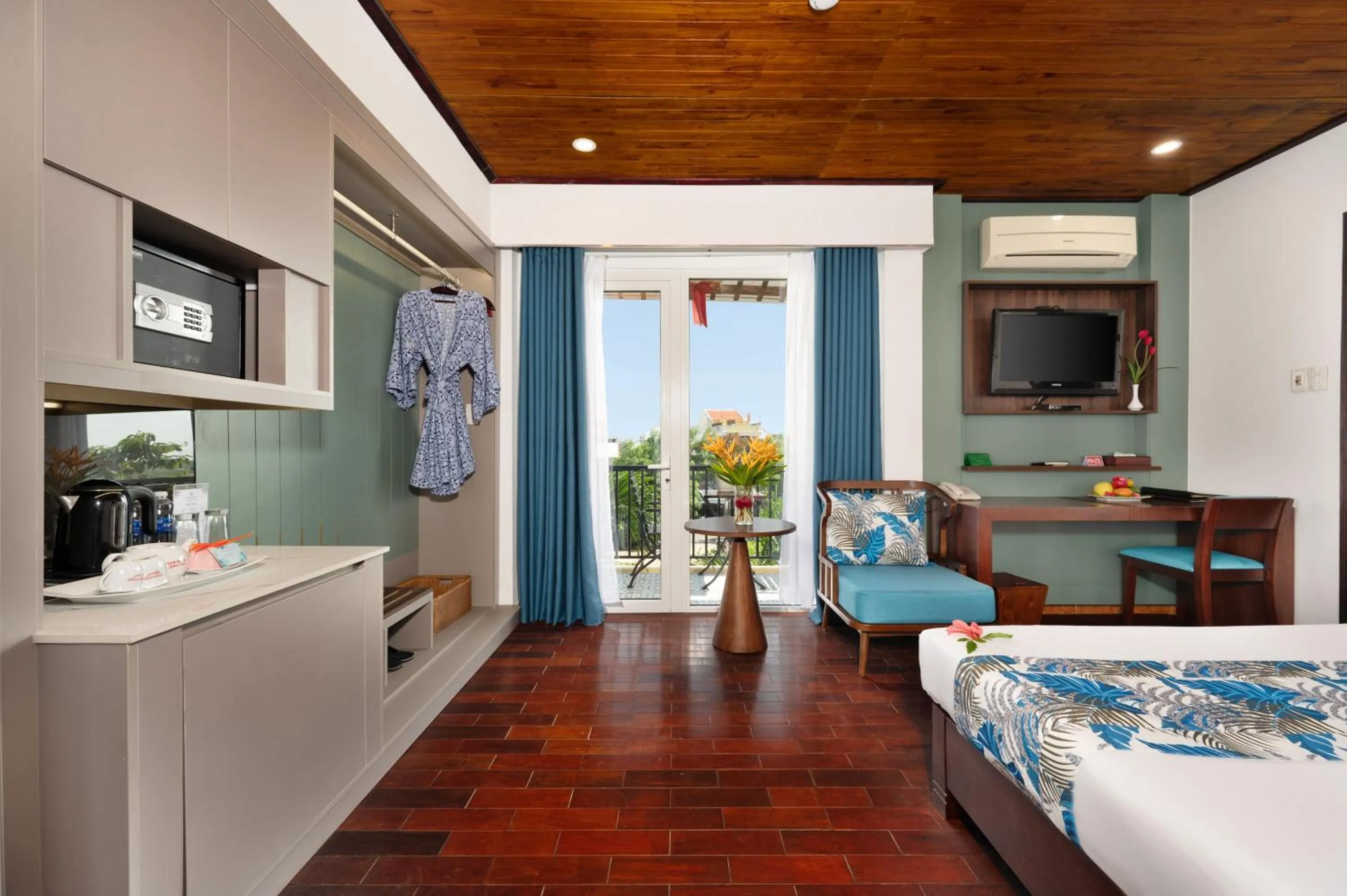 Bed in Vinh Hung Riverside Resort & Spa