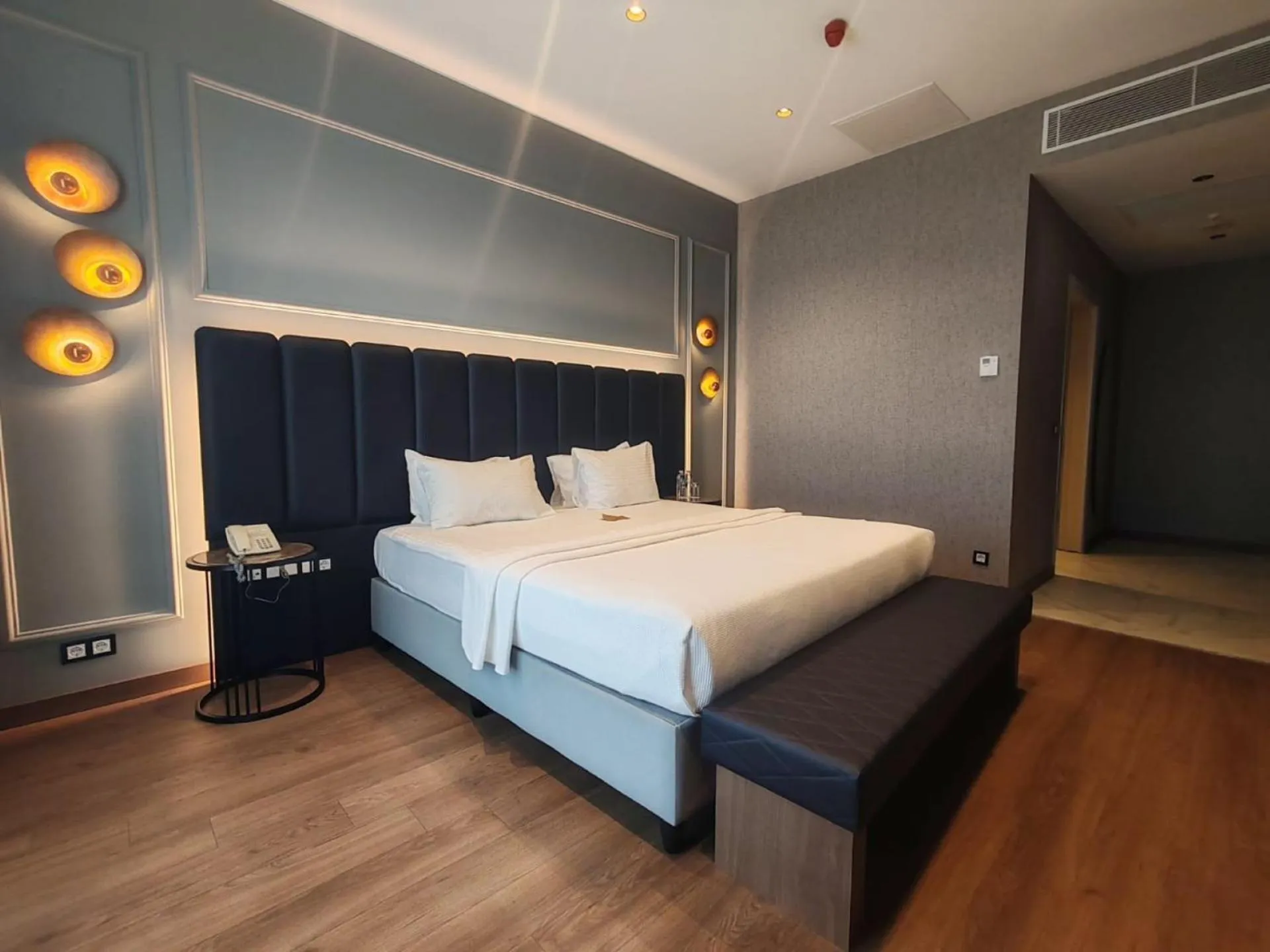 Bedroom, Bed in ISG Sabiha Gökçen Airport Hotel