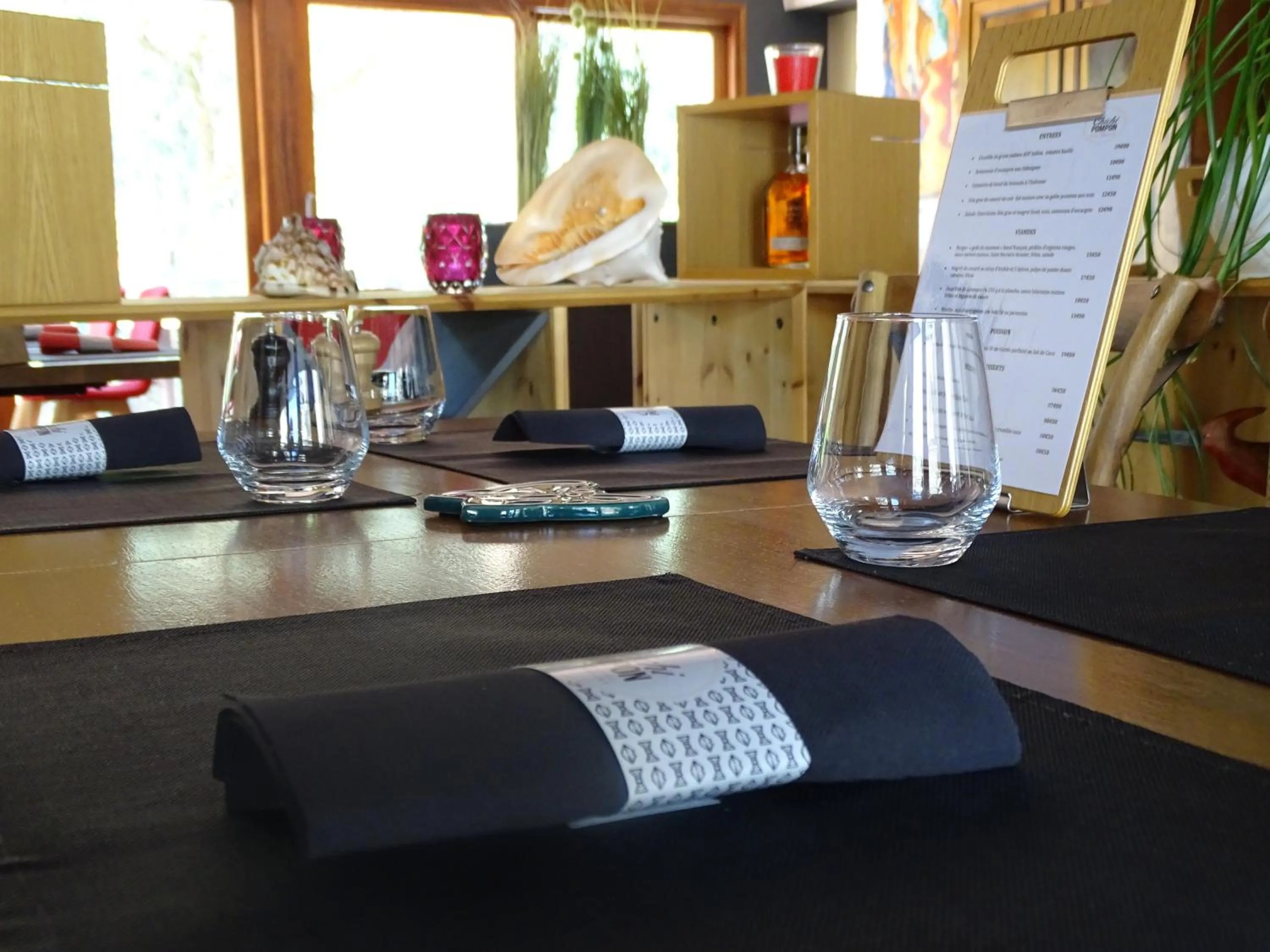 Restaurant/places to eat in Logis Hôtel AMBROISE