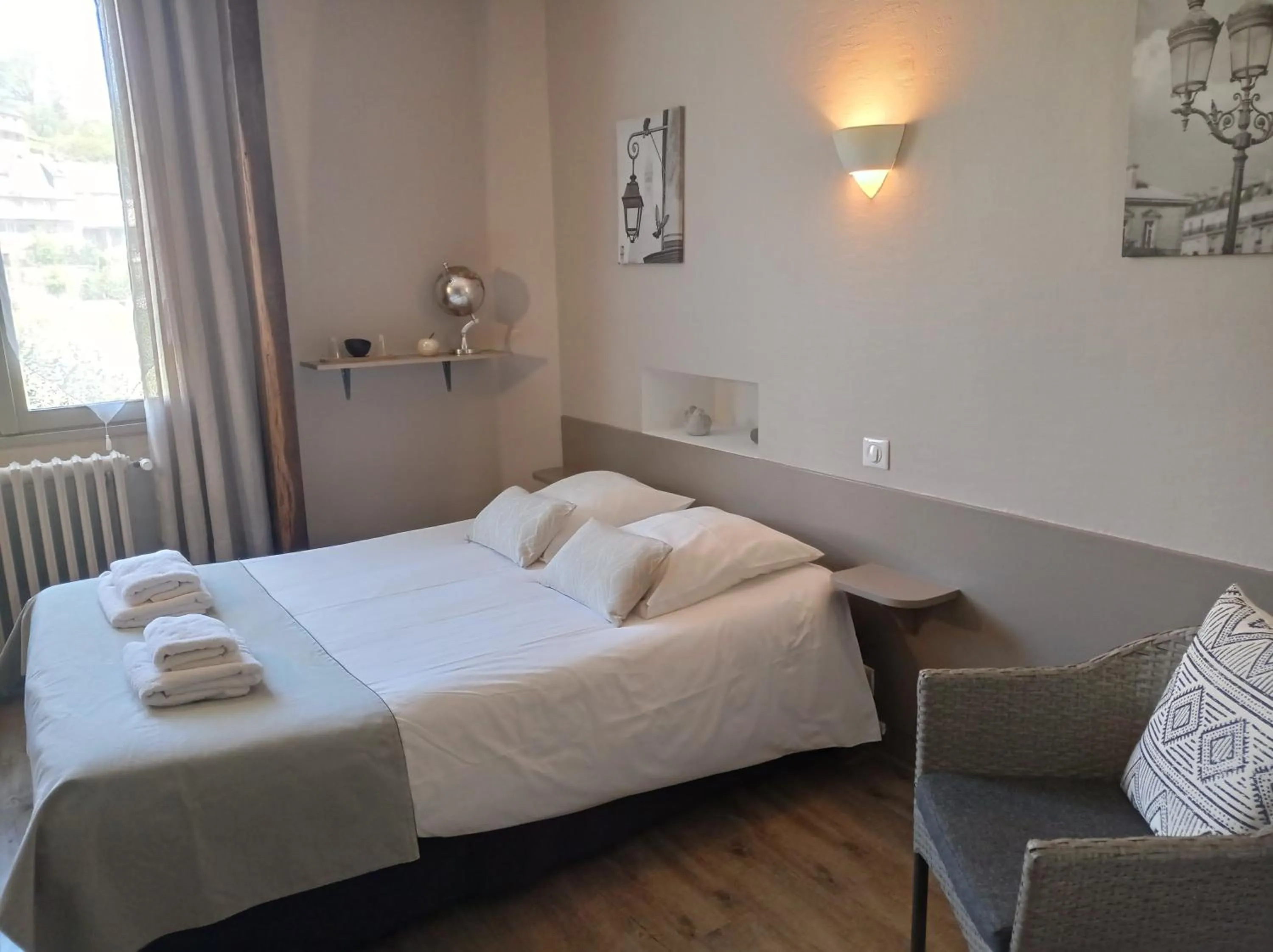 Photo of the whole room, Bed in Logis Hôtel AMBROISE