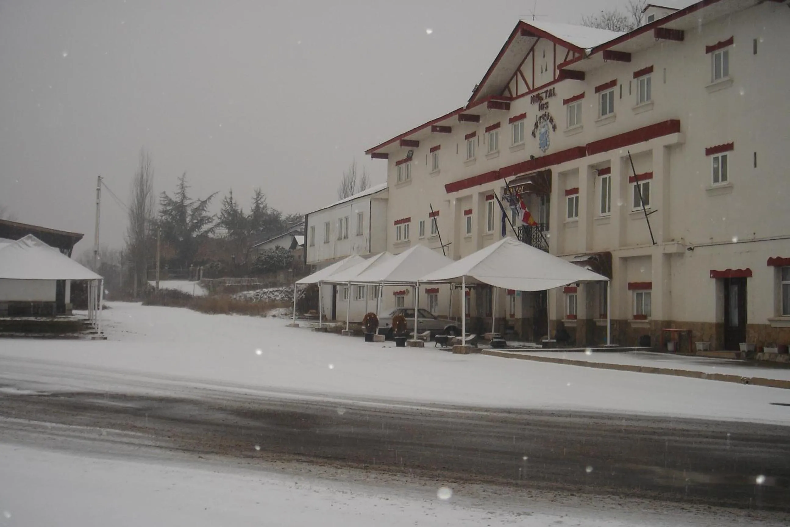 Facade/entrance in Hotel Los Perales