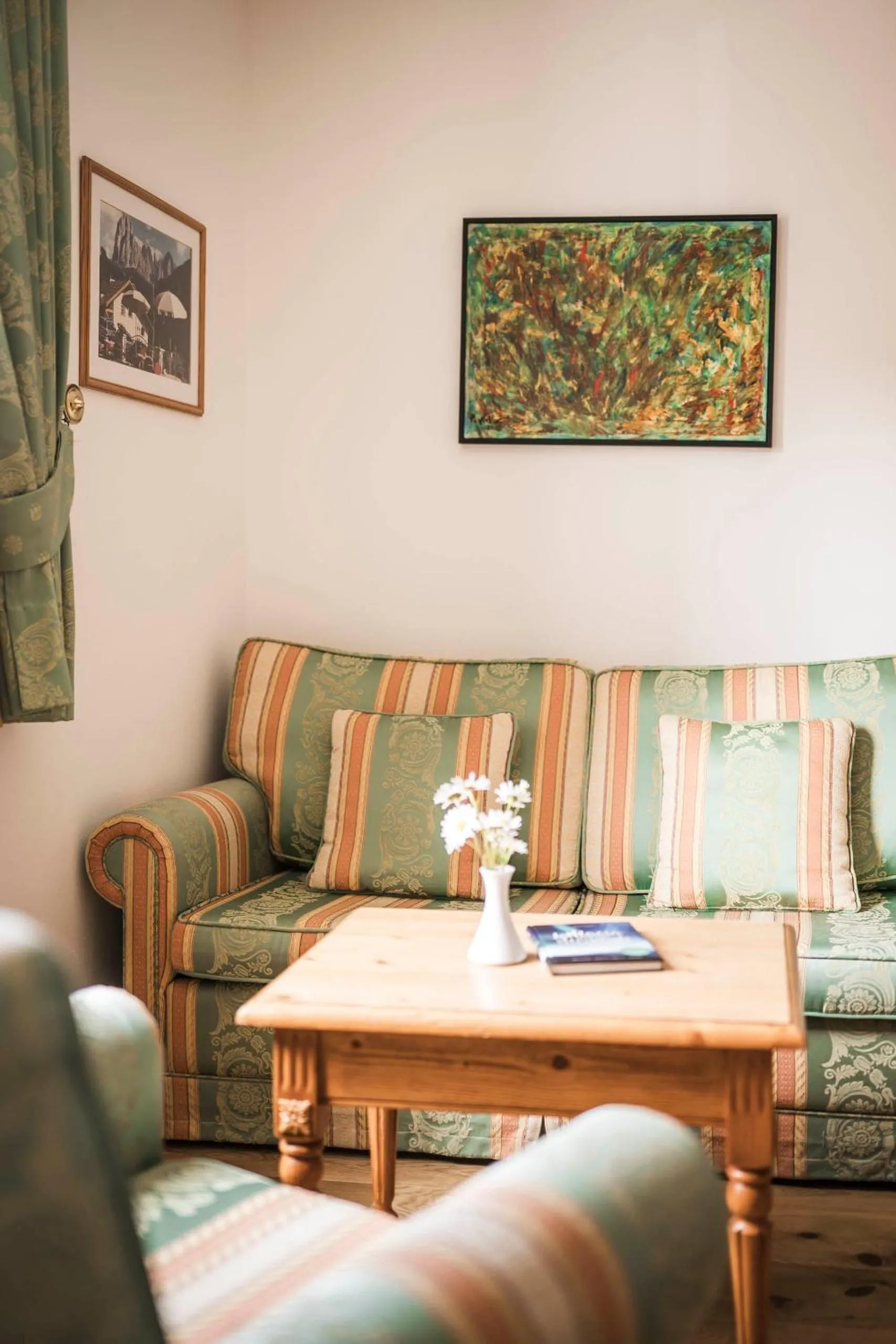Seating area in Hotel Ansitz Jakoberhof