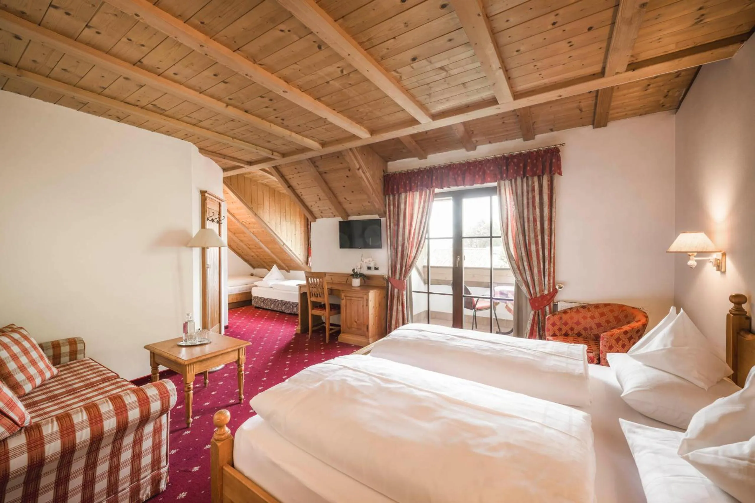 Bedroom, Bed in Hotel Ansitz Jakoberhof