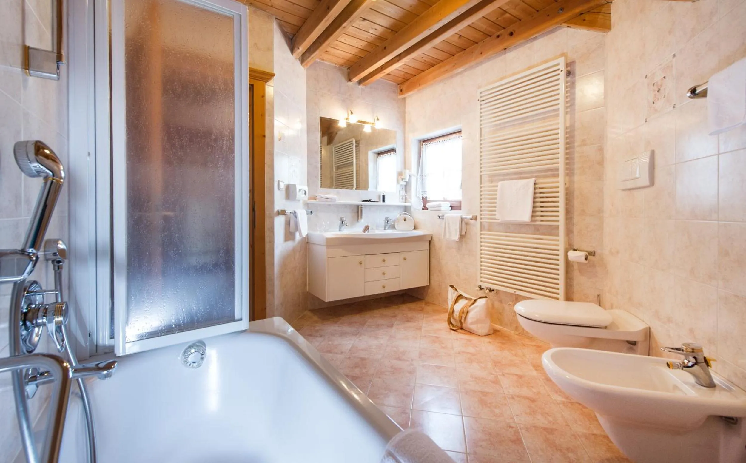 Bathroom in Hotel Ansitz Jakoberhof