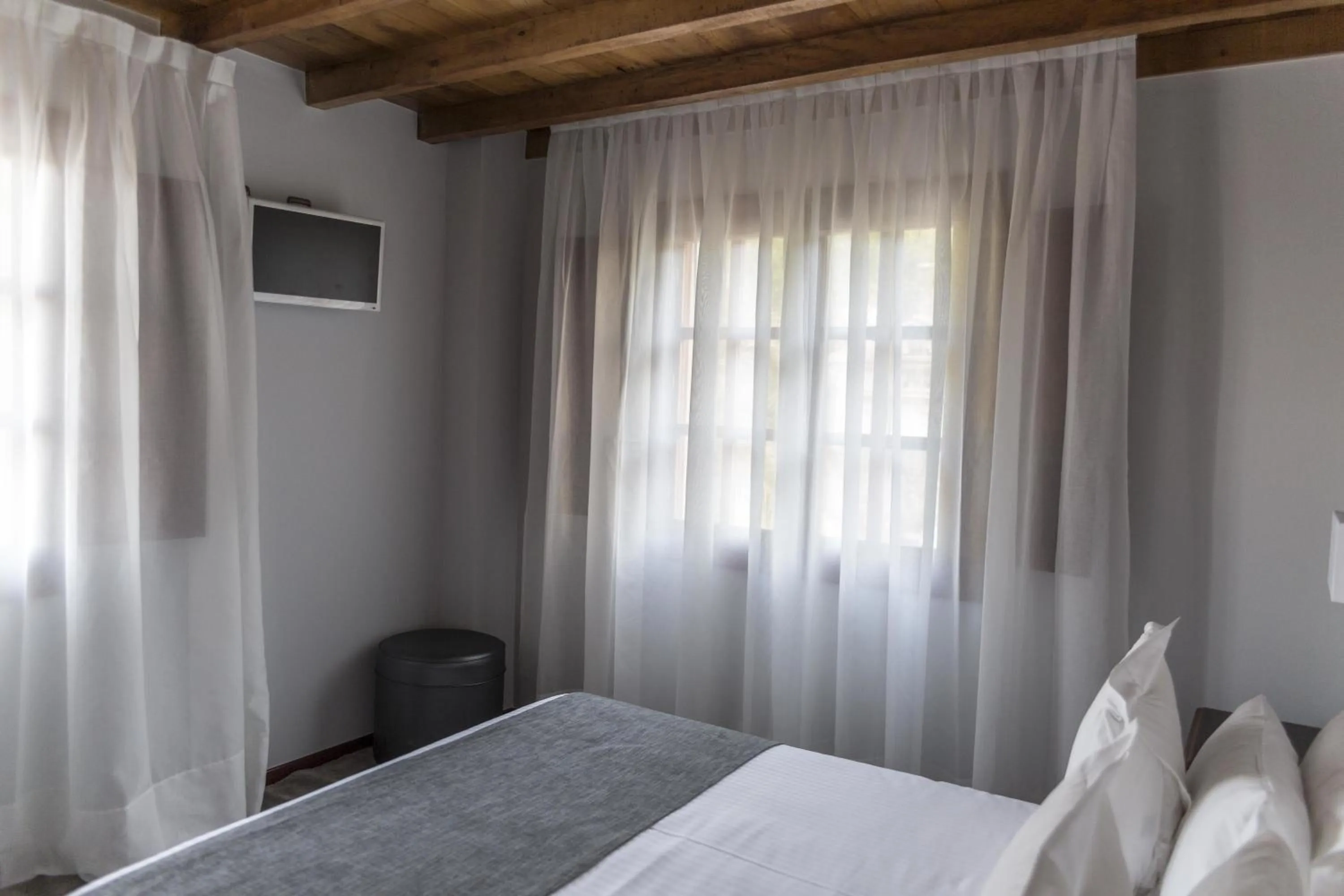 Photo of the whole room, Bed in Don Pablo