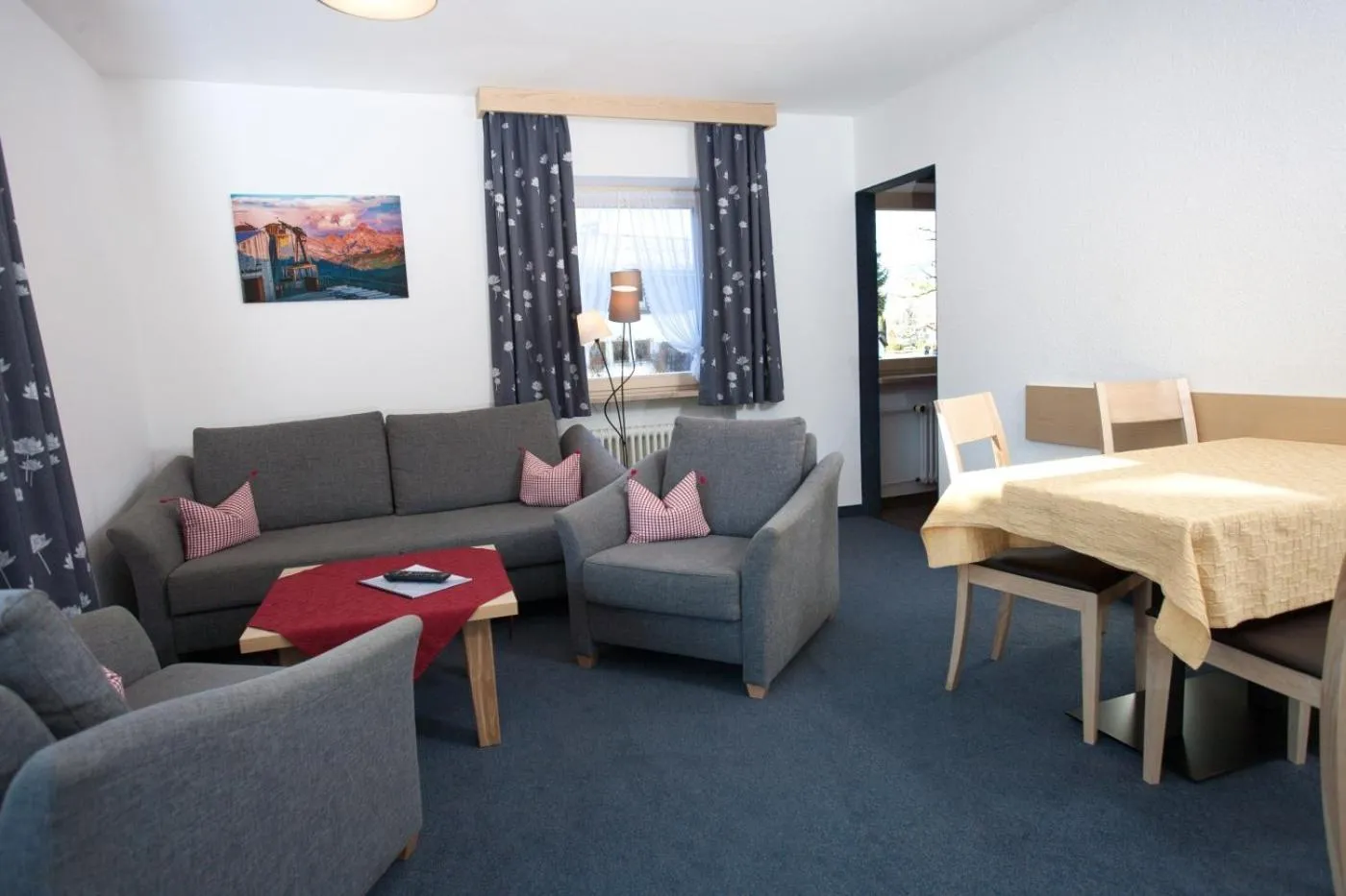 Living room, Bed in Fideliushaus