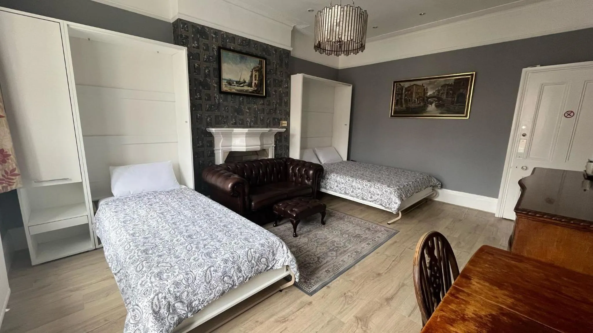 Bedroom, Bed in Charlotte Guest House