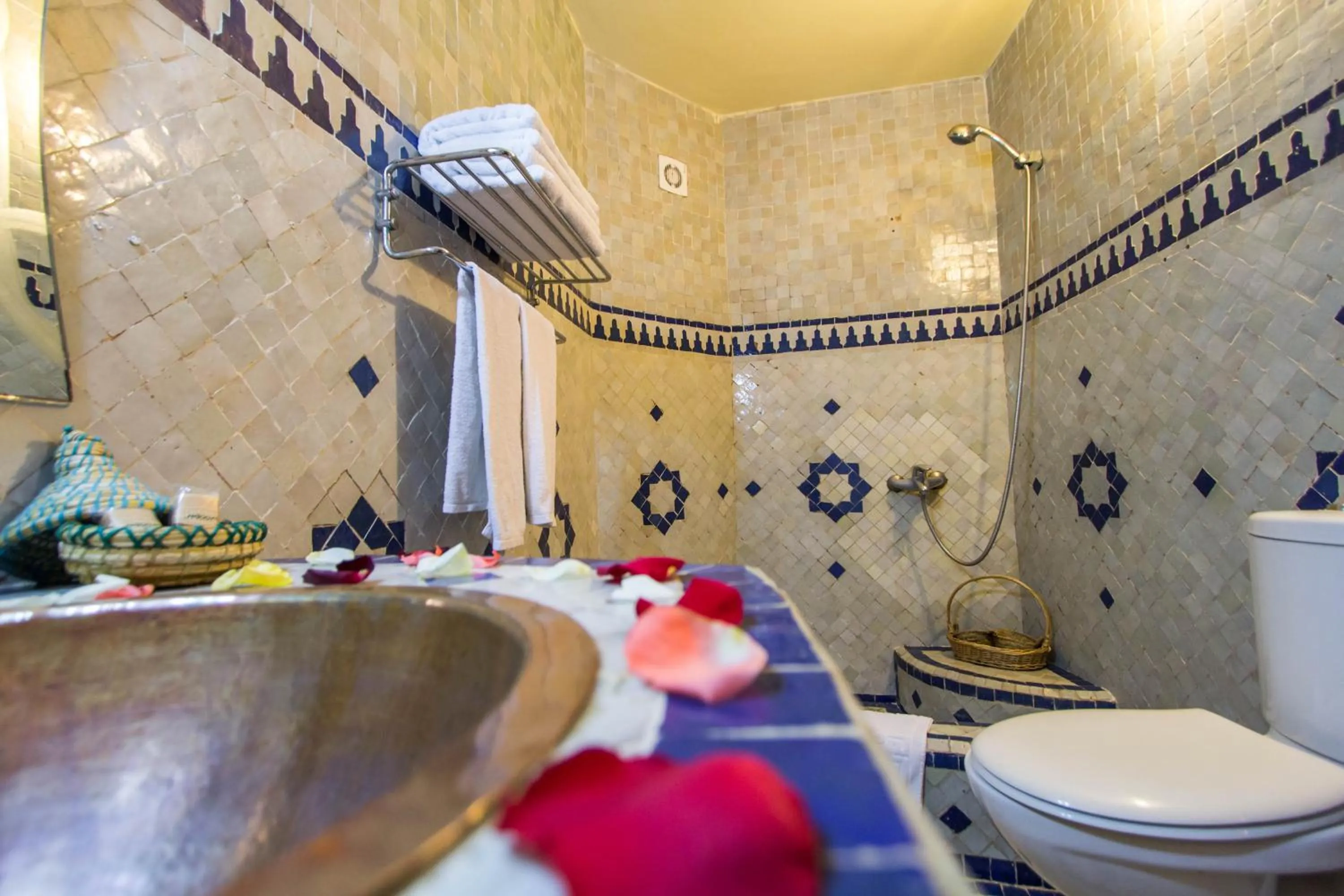 Bathroom in Riad Ibn Khaldoun