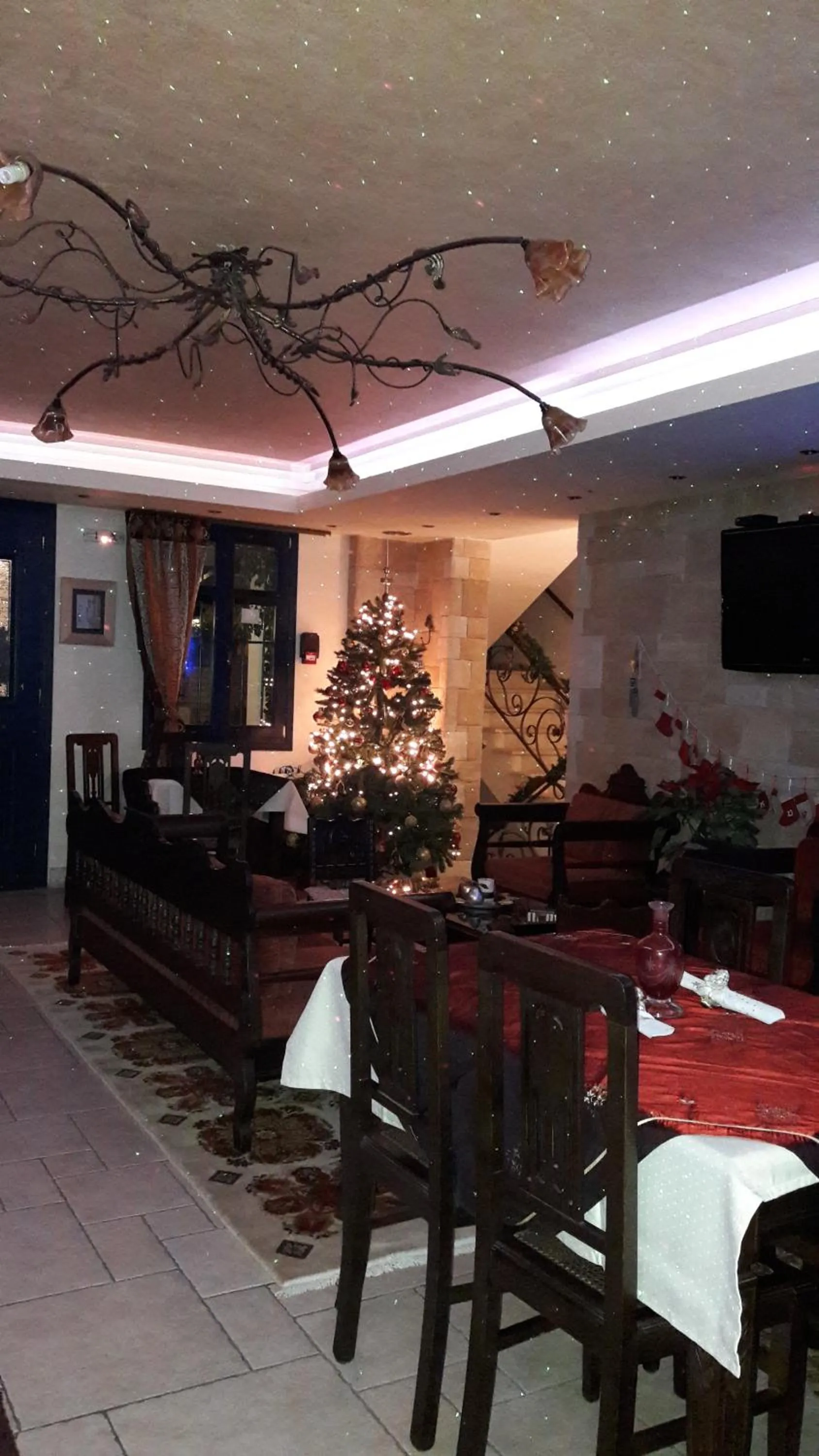 Decorative detail in ''EPAVLIS boutique GALAXIDI''