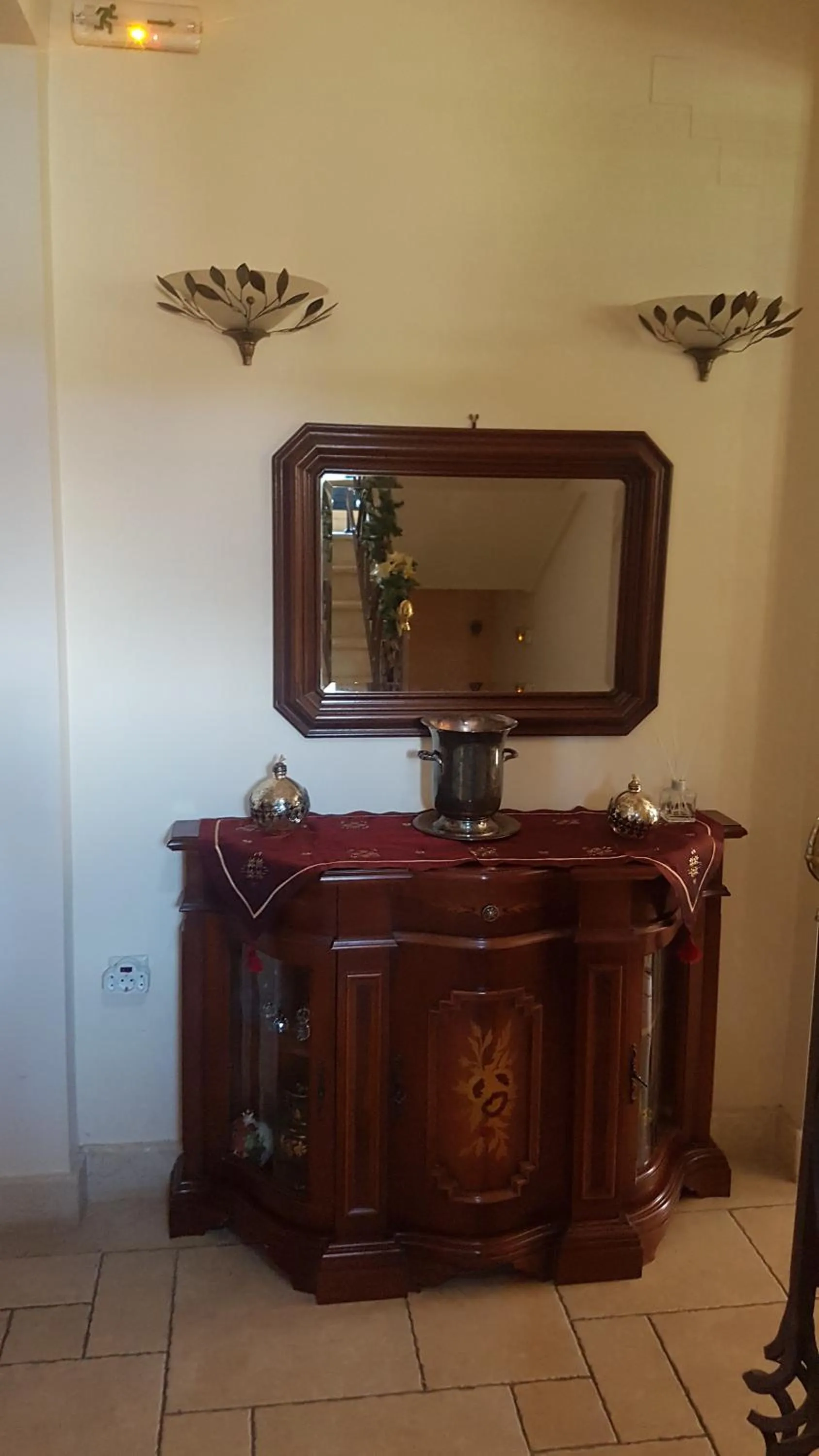 ''EPAVLIS boutique GALAXIDI''