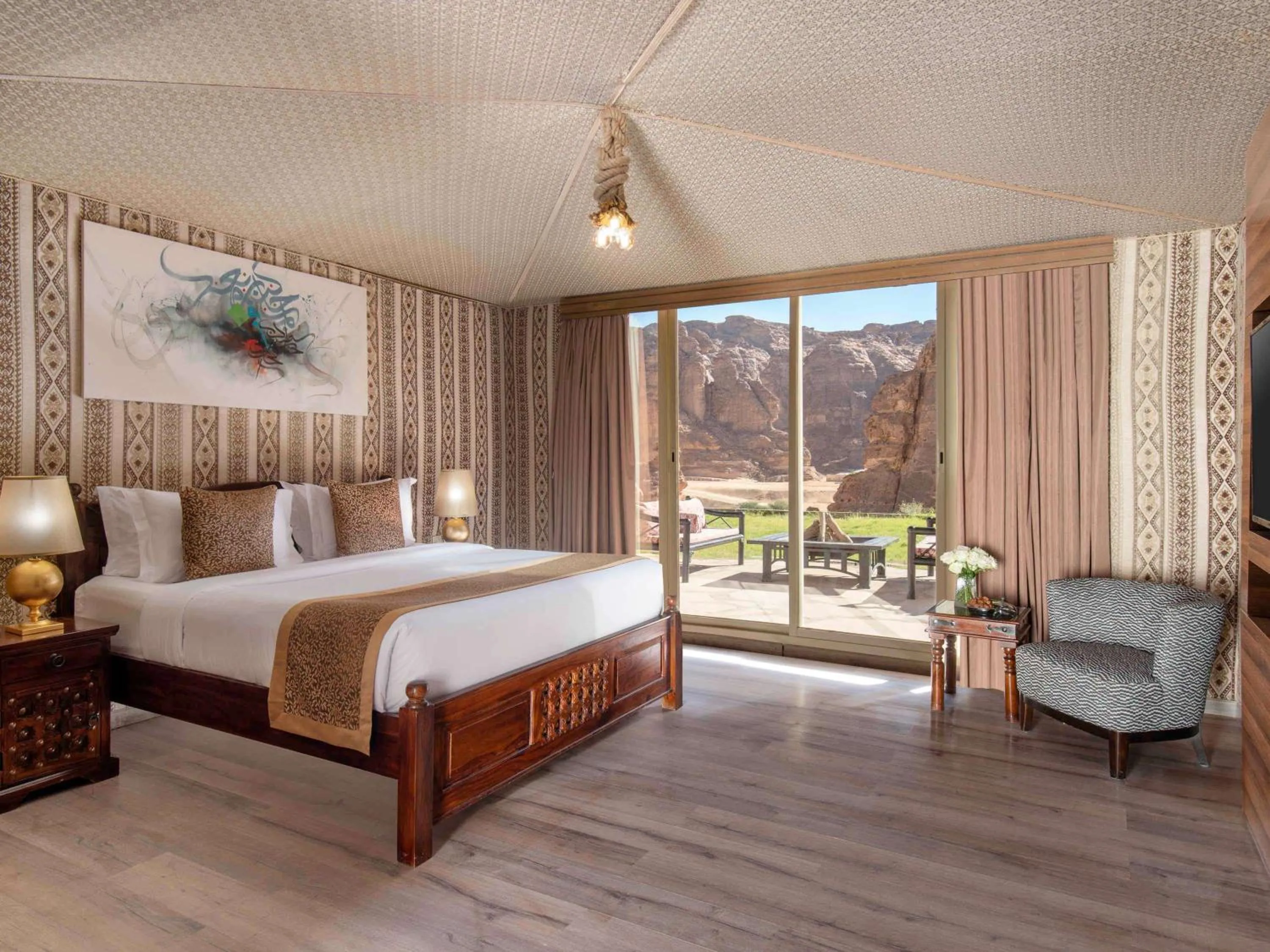 Bedroom, Bed in Shaden Resort