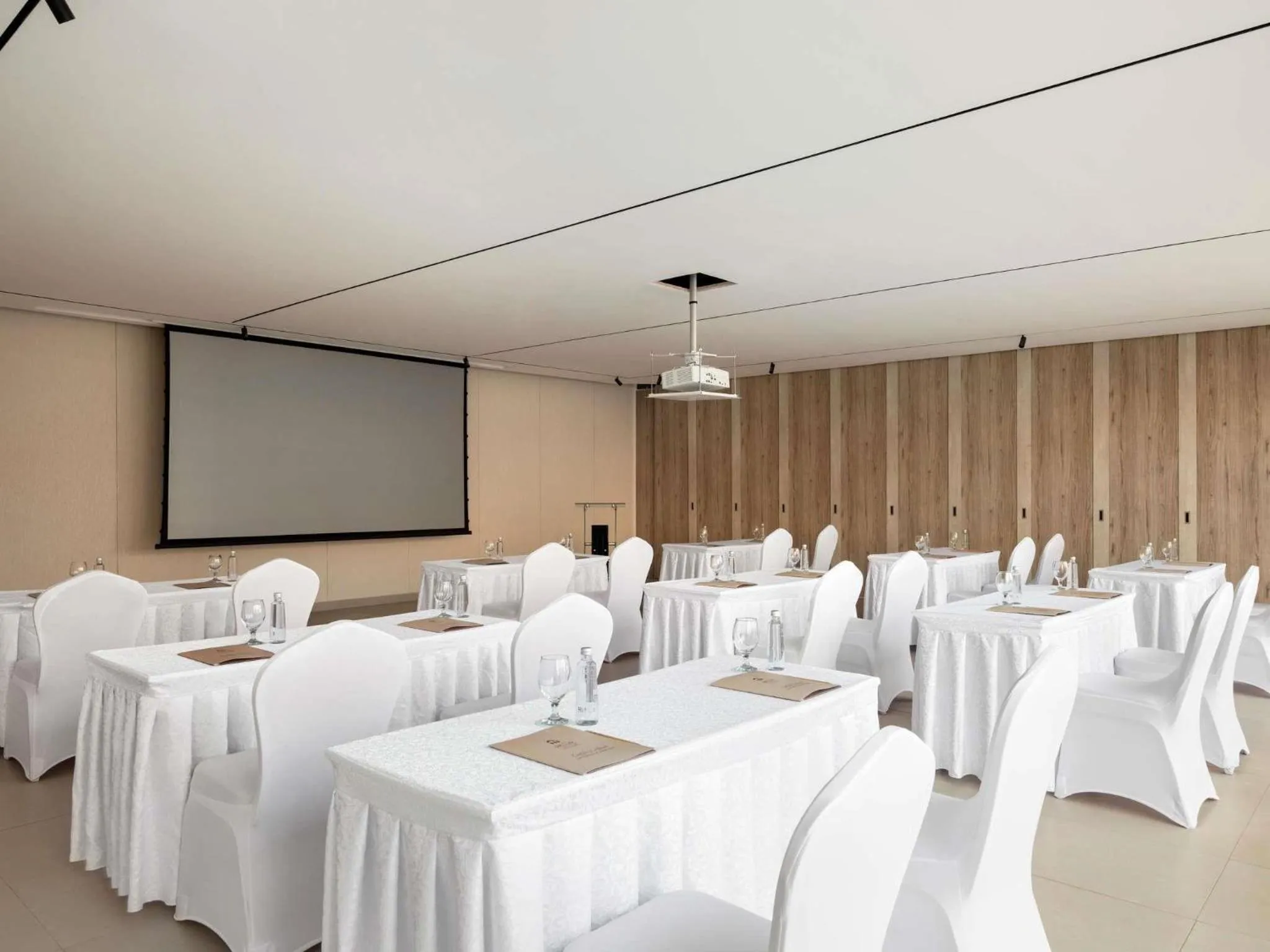 Meeting/conference room in Shaden Resort