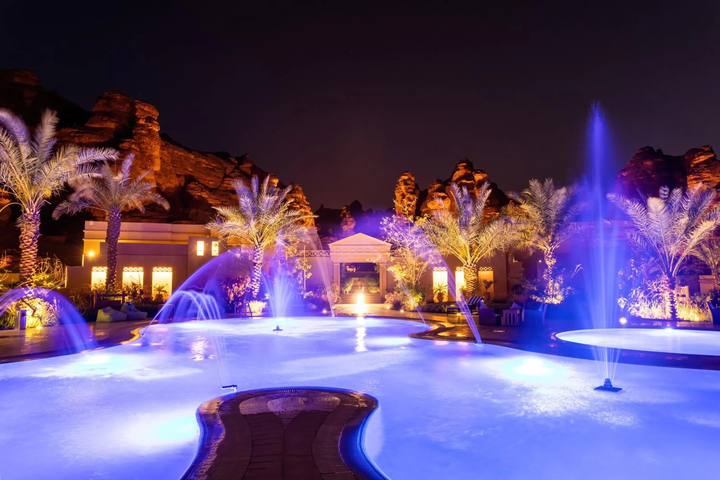 Restaurant/places to eat in Shaden Resort