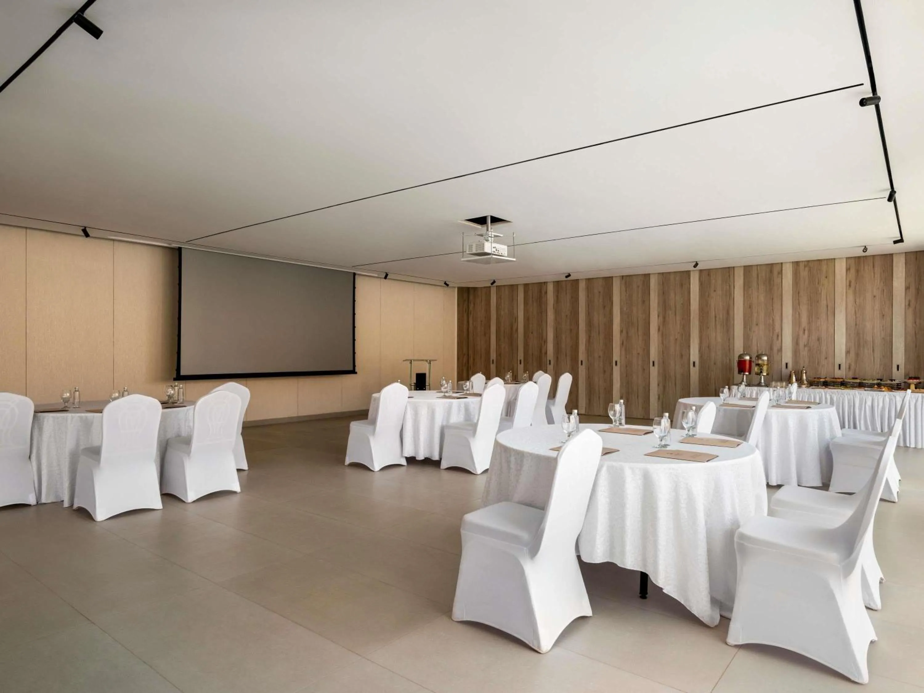 Meeting/conference room in Shaden Resort