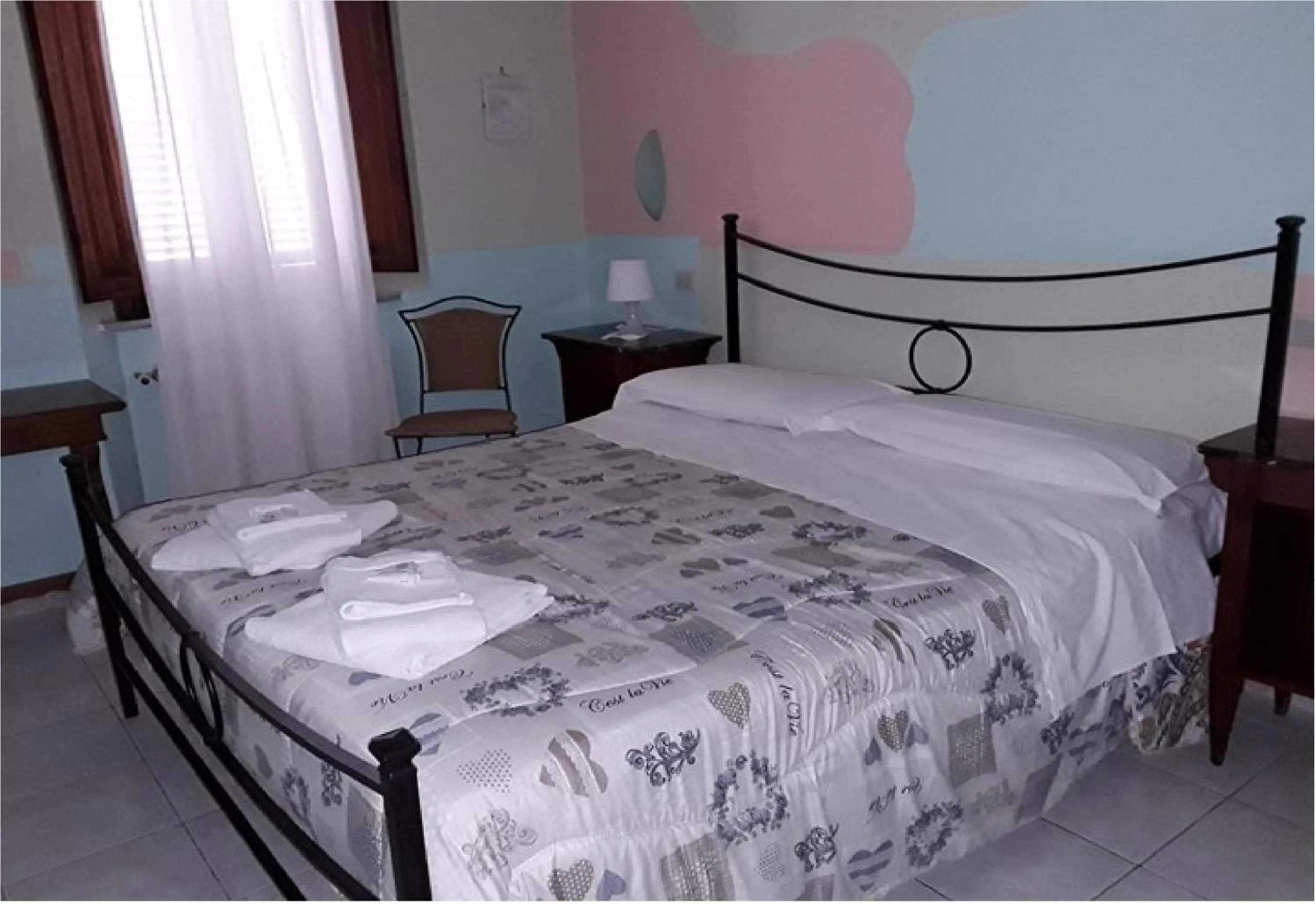 TV and multimedia, Bed in HOTEL MAIDA