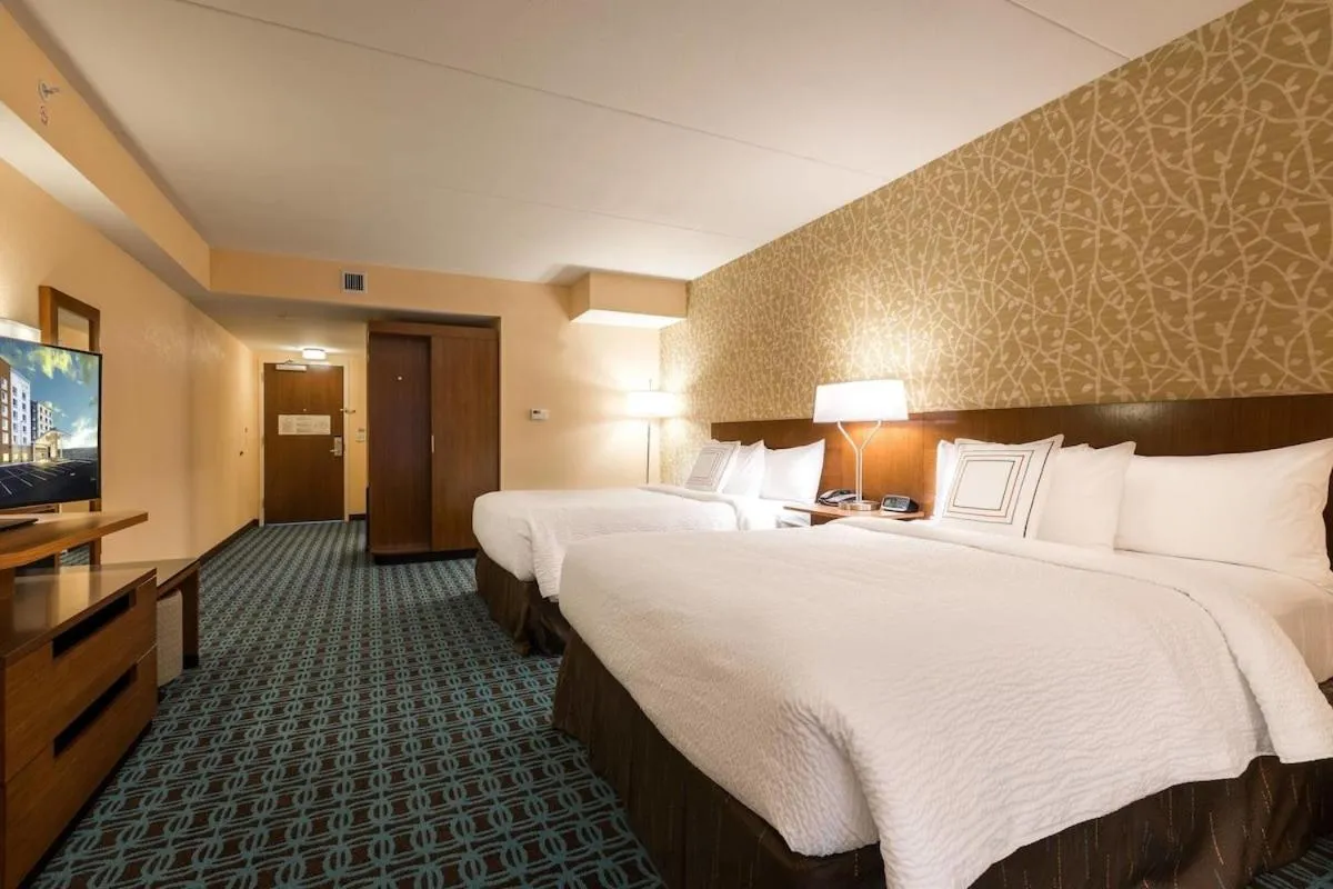 Bedroom, Bed in Fairfield Inn & Suites by Marriott Asheville Tunnel Road