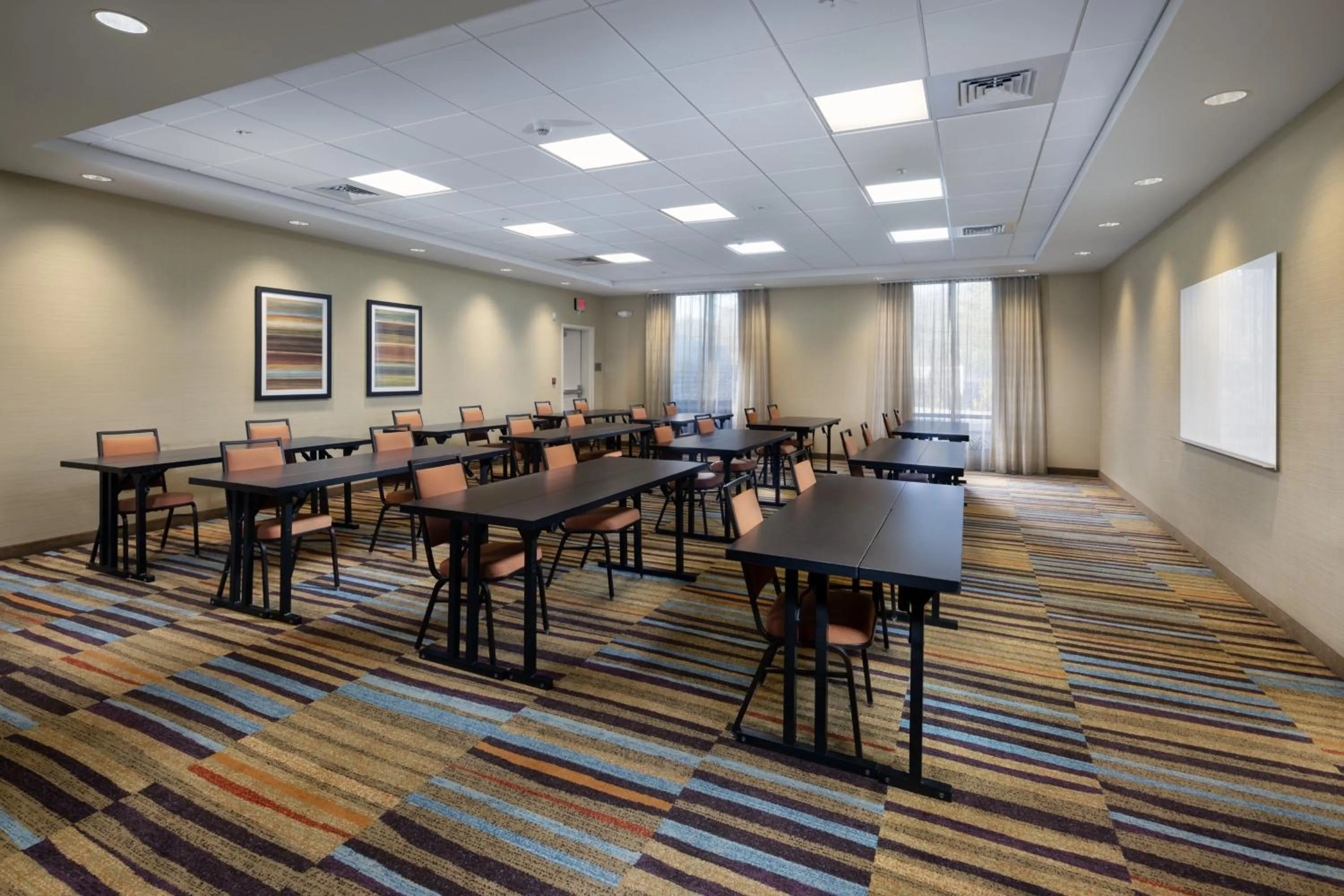 Meeting/conference room in Fairfield Inn & Suites by Marriott Asheville Tunnel Road