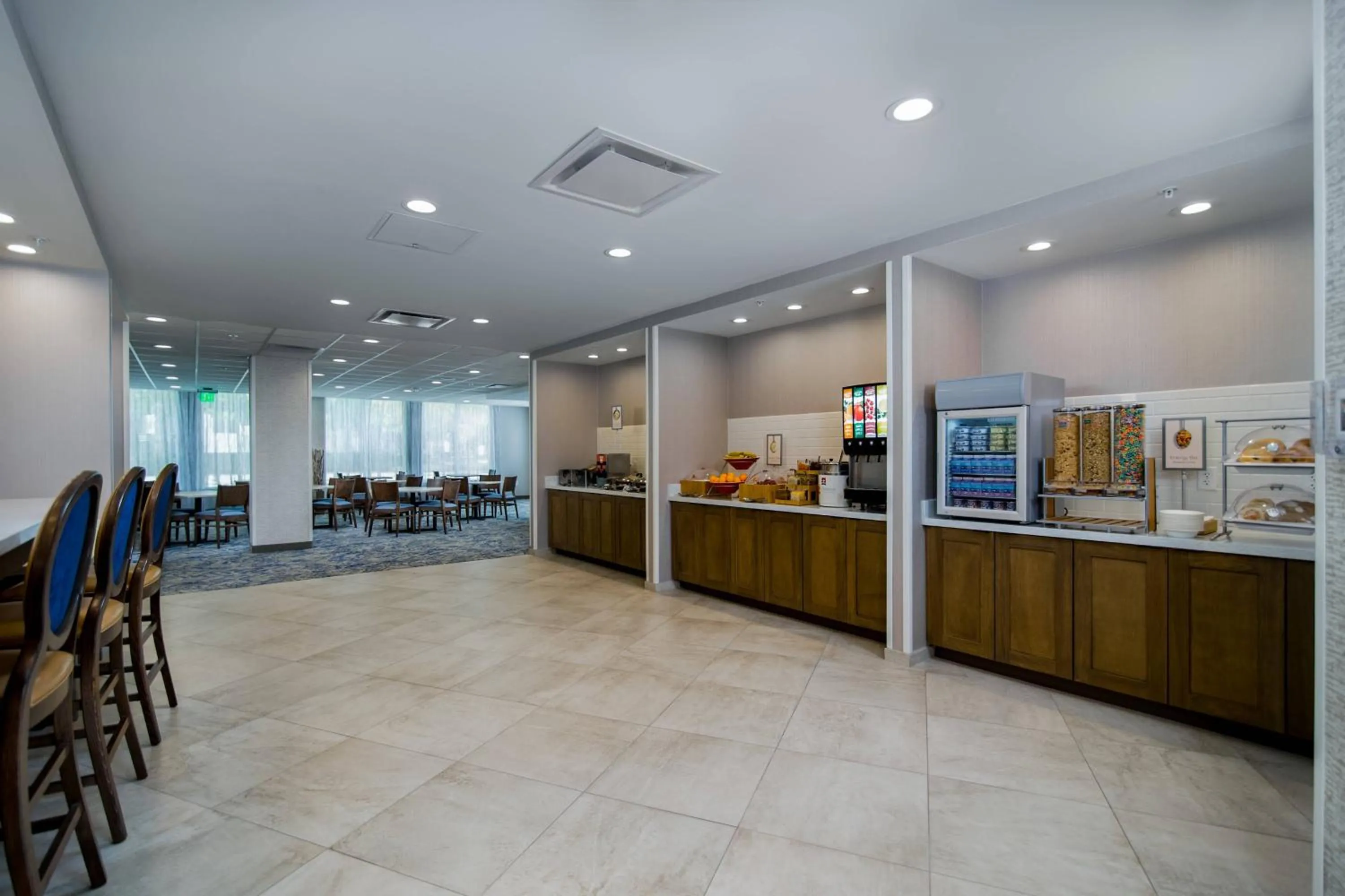 Breakfast in Fairfield Inn & Suites Fort Worth Downtown/Convention Center