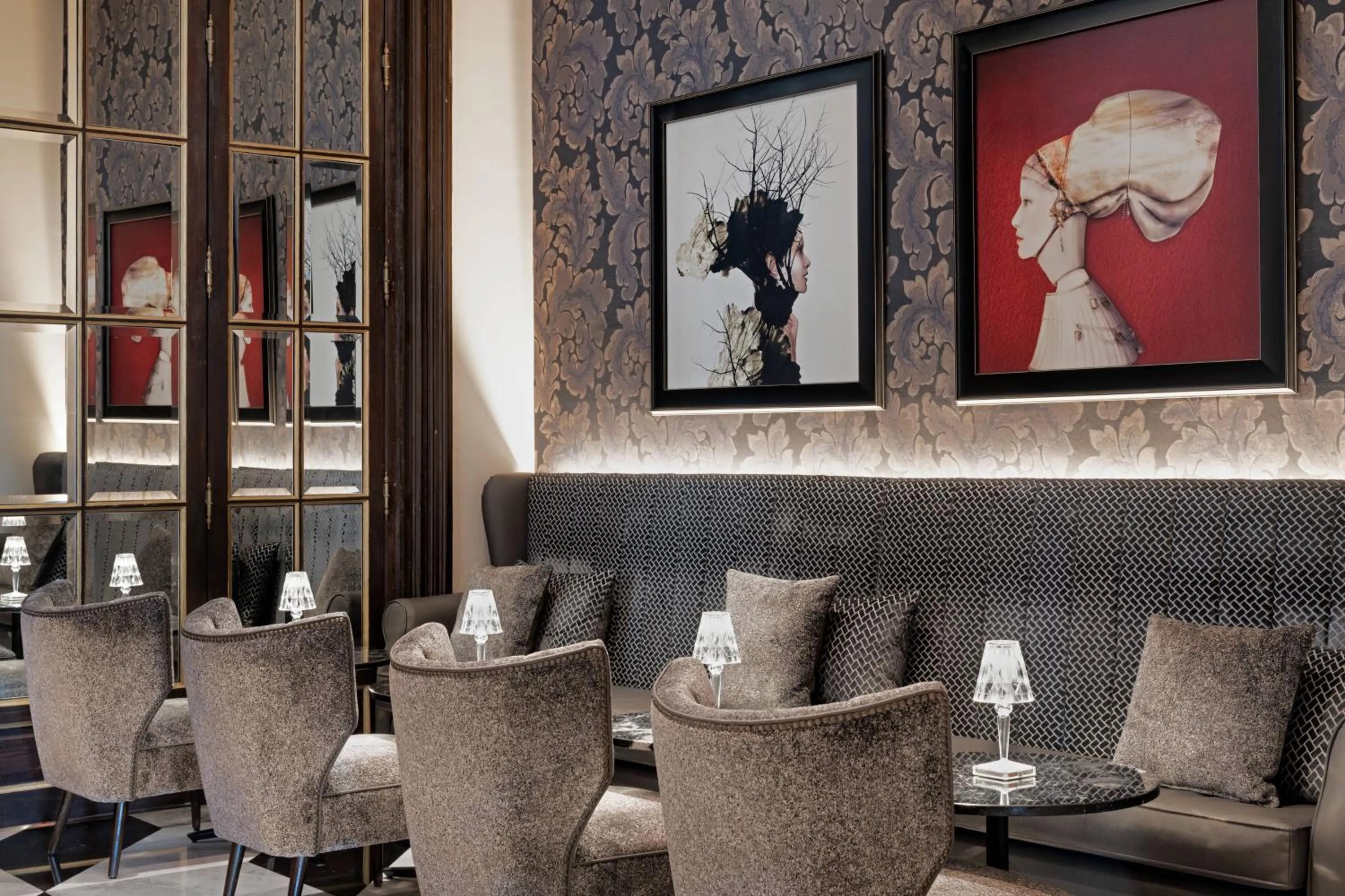 Lounge or bar in Círculo Gran Vía, Autograph Collection (Adults Only)