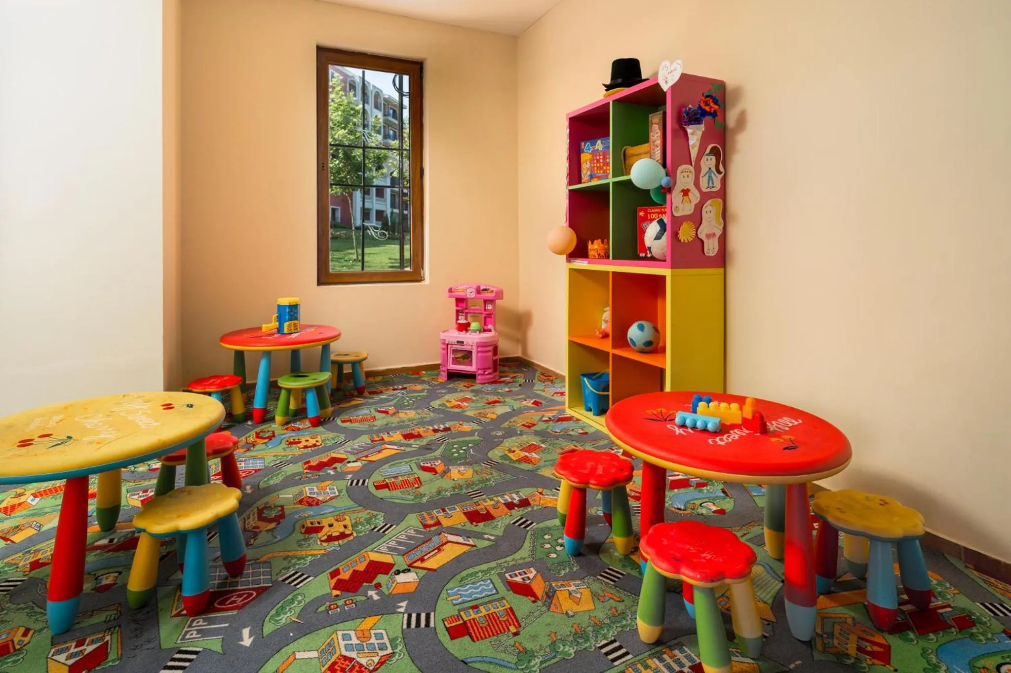 Kids's club in Festa Via Pontica